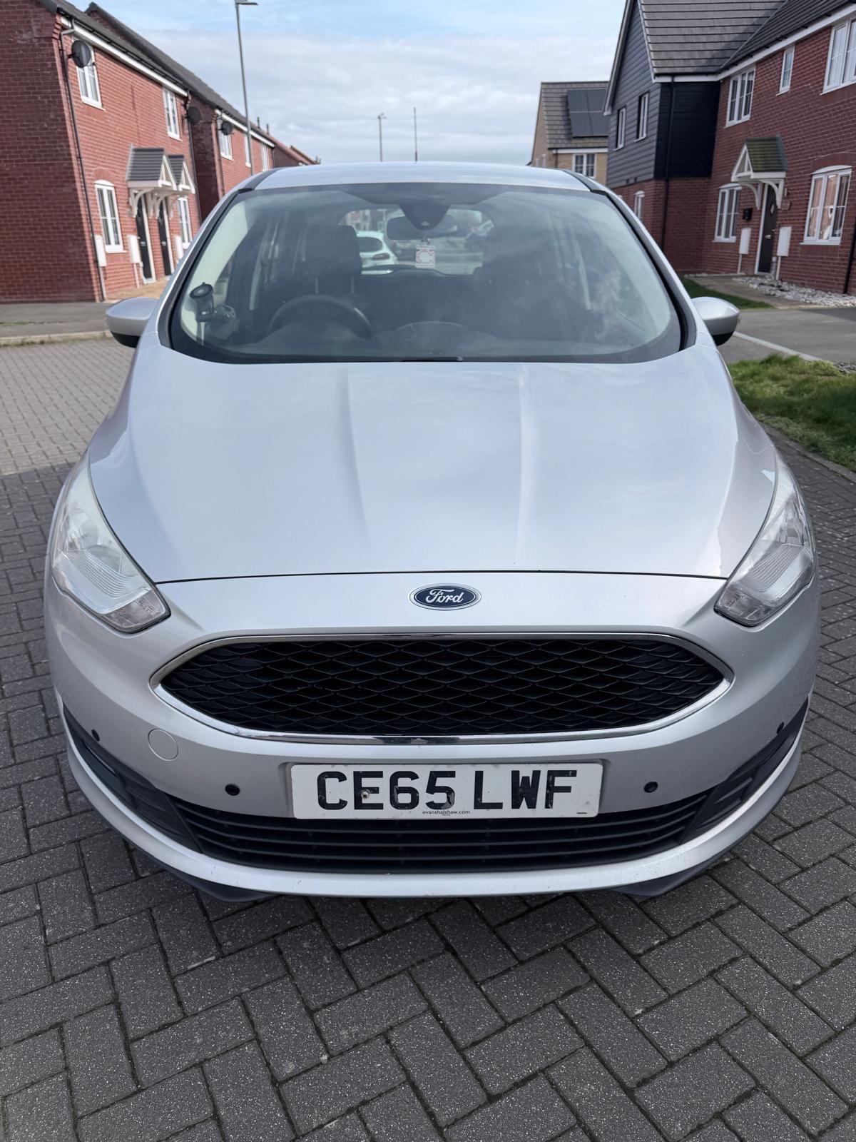 Ford Grand C-Max view 4
