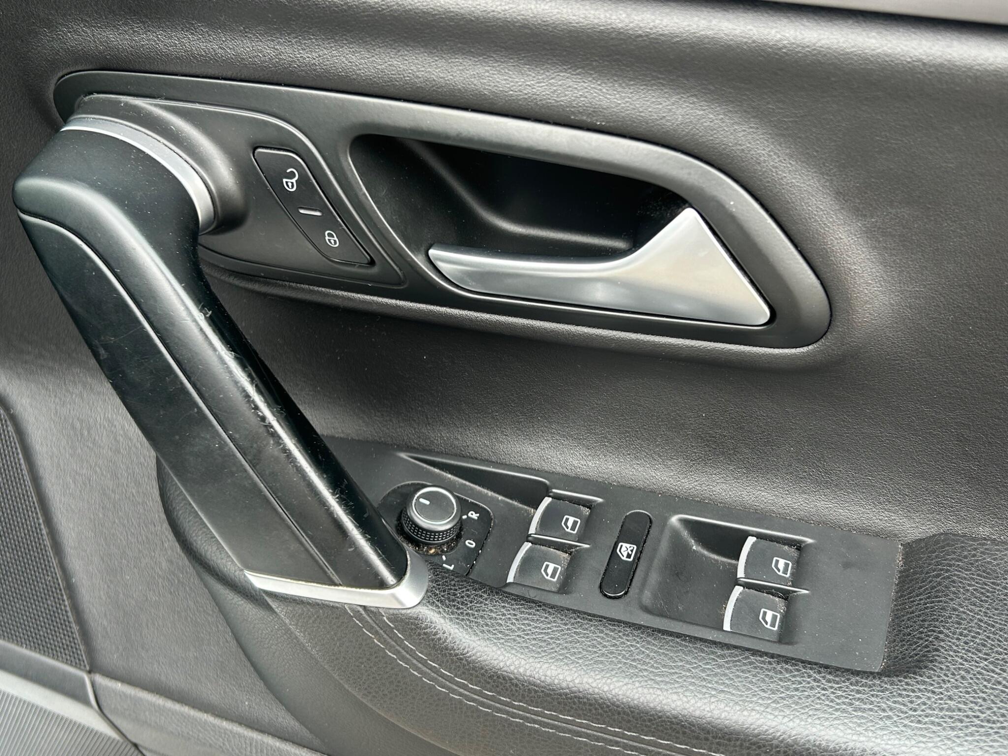 Volkswagen CC view 29