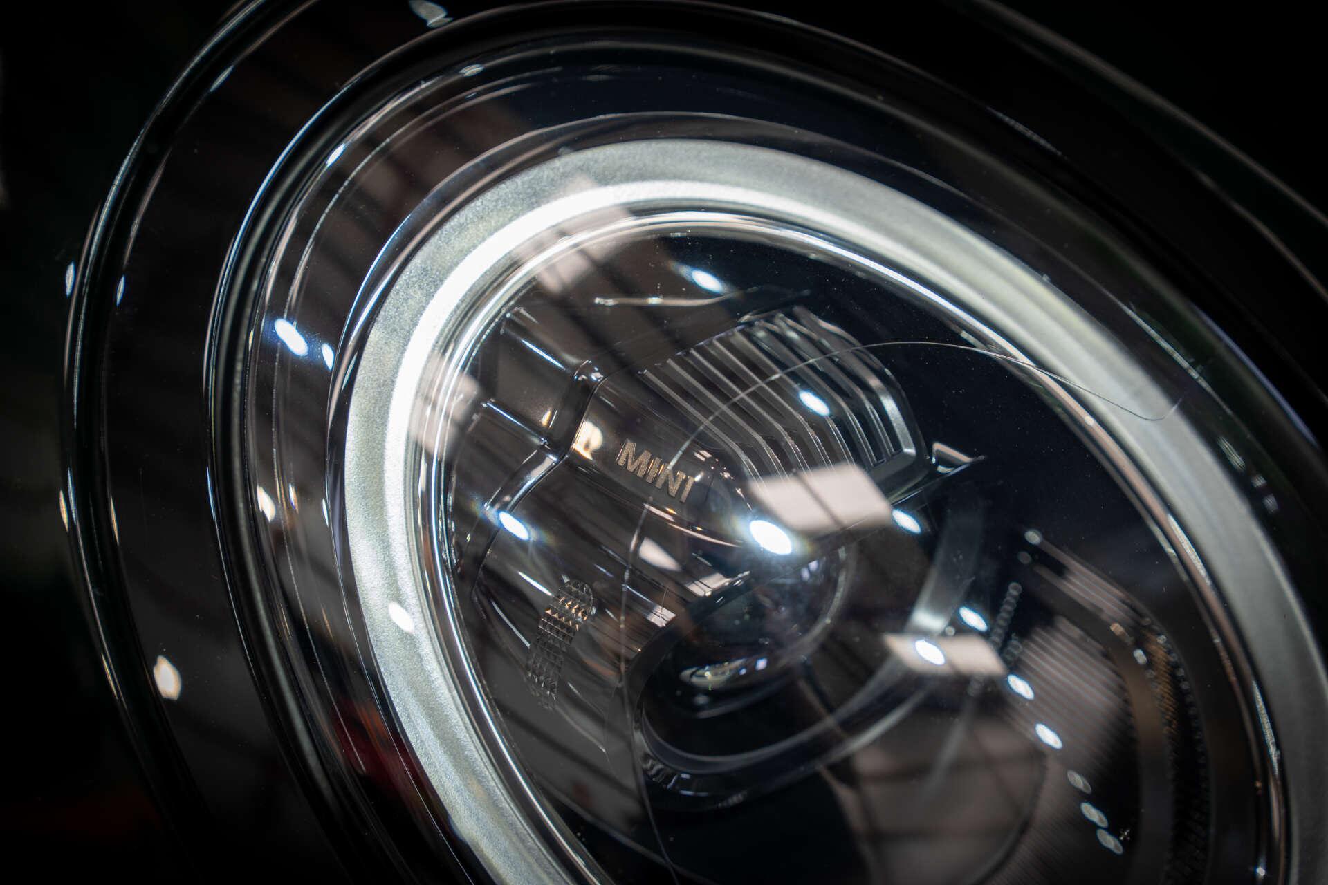 Mini Cooper view 19