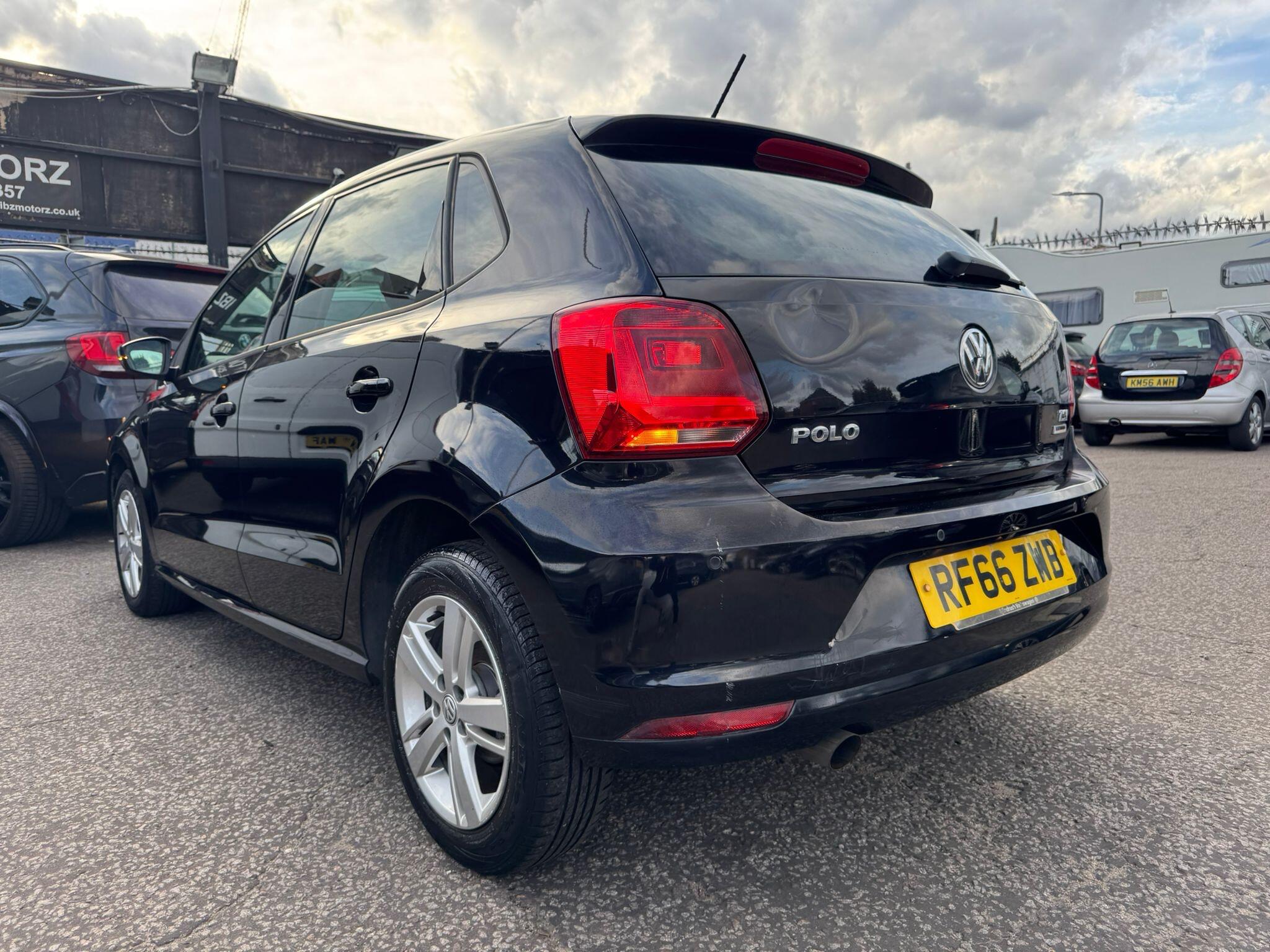 Volkswagen Polo view 7