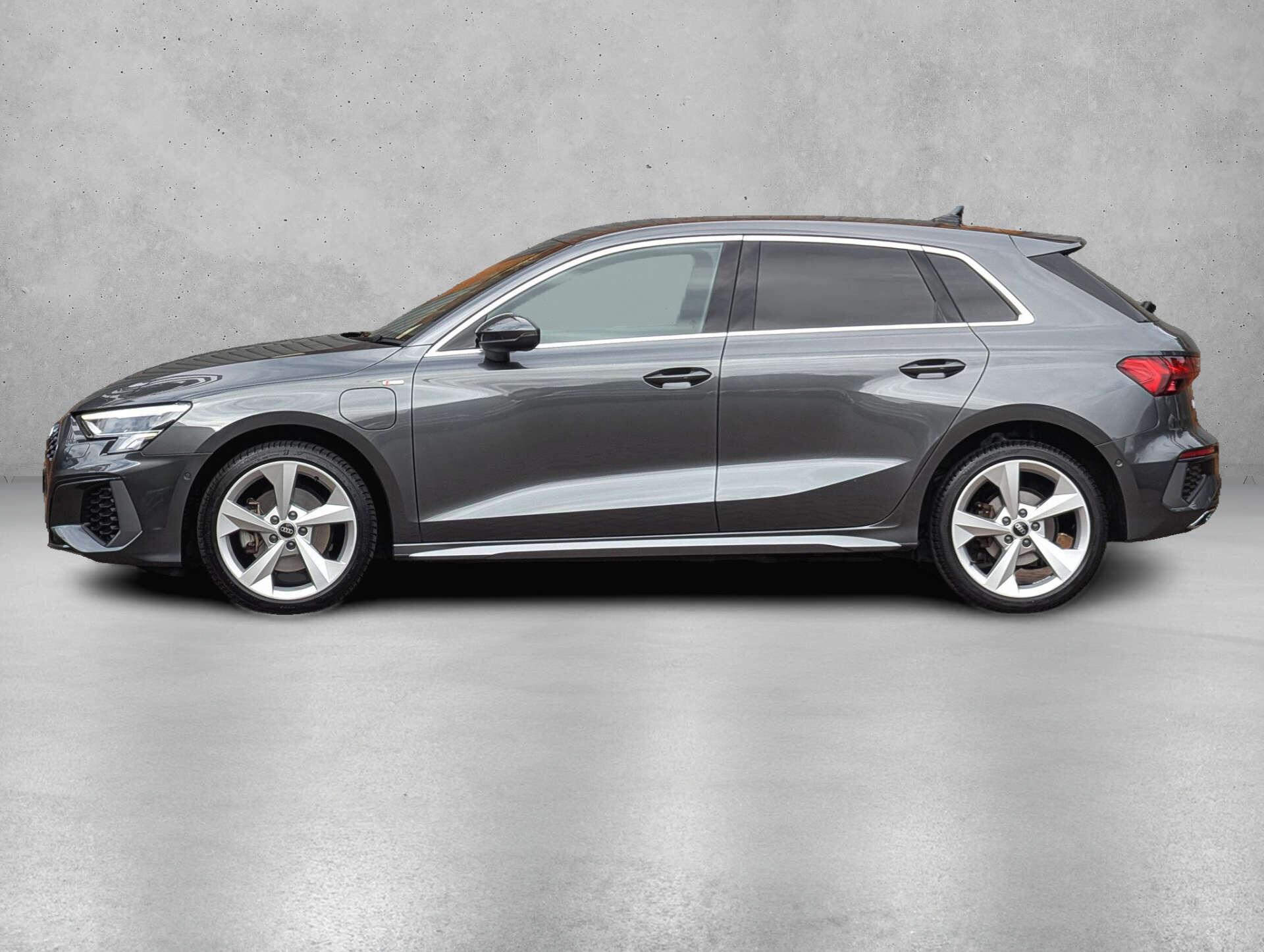 Audi A3 view 4