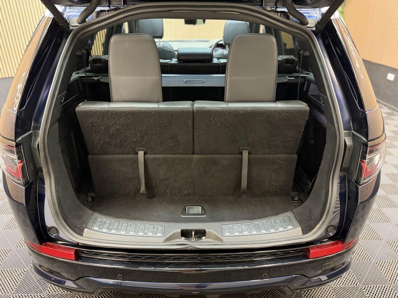 Land Rover Discovery Sport view 15