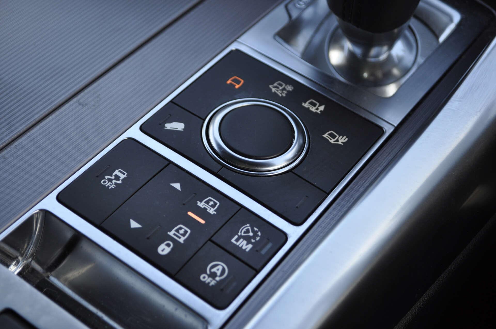 Land Rover Range Rover Sport view 22