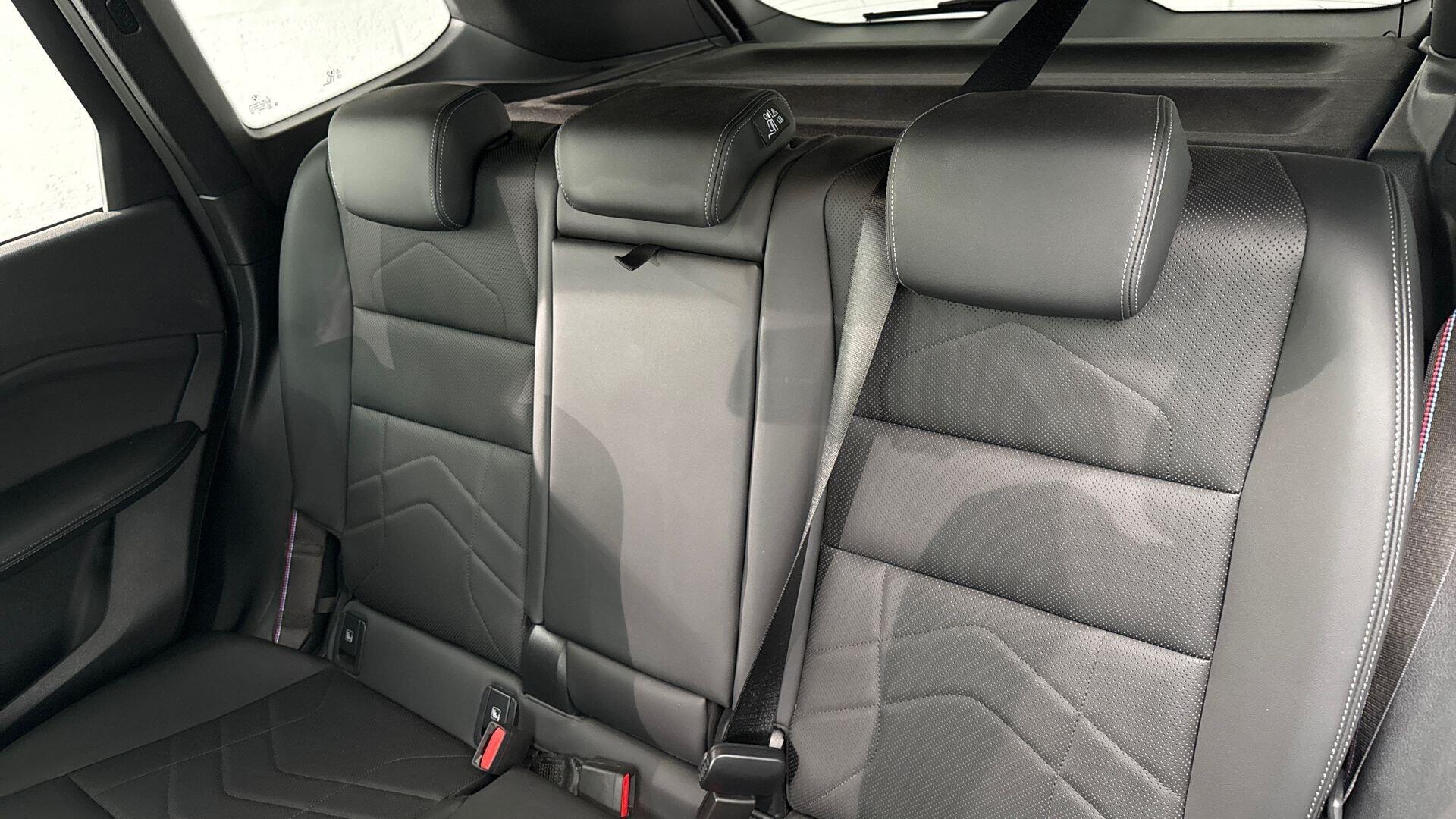 BMW iX1 view 12