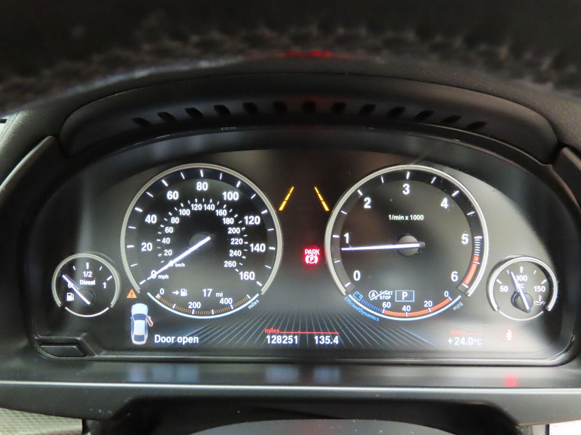 BMW X6 view 14