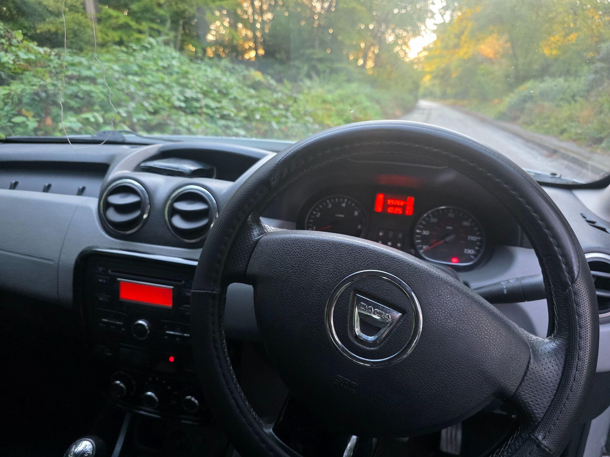 Dacia Duster view 10
