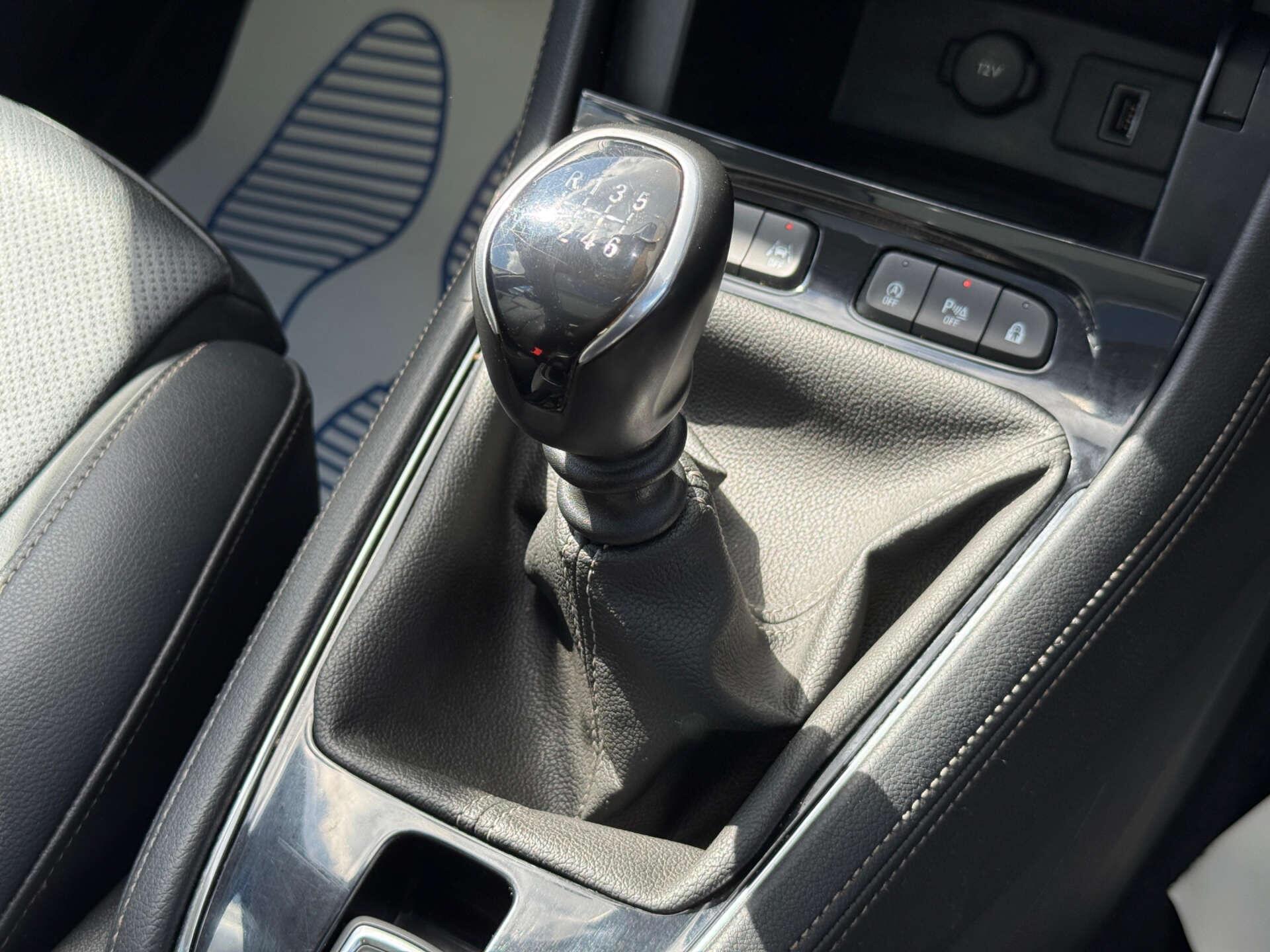 Vauxhall Grandland X view 17