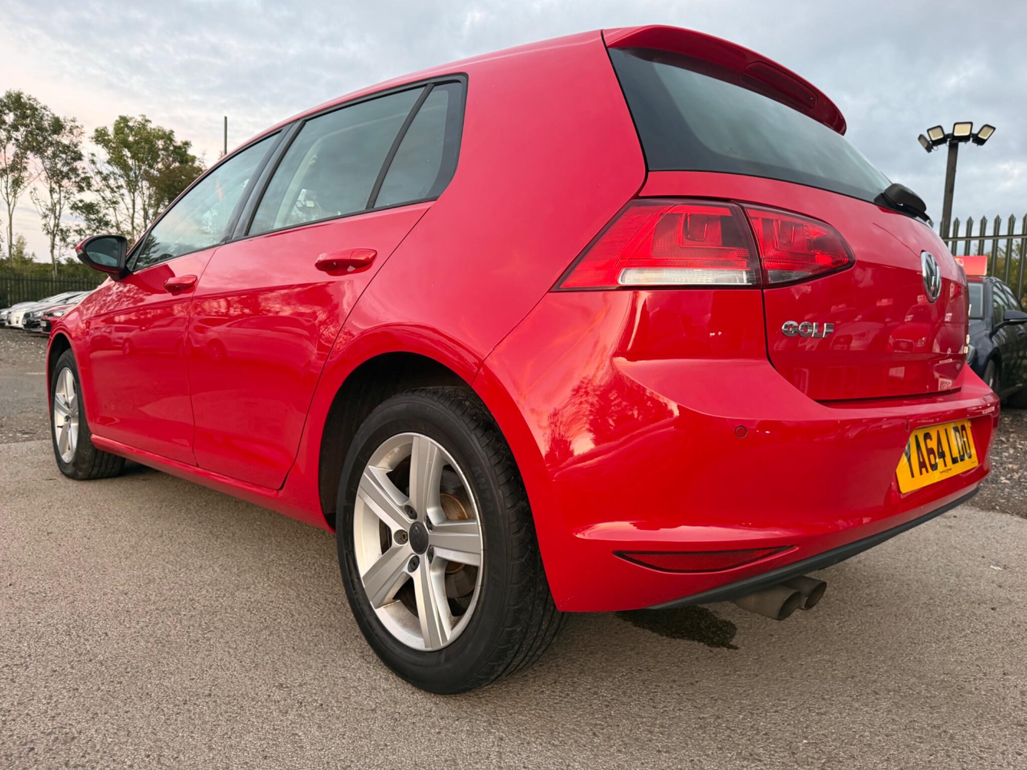 Volkswagen Golf view 12
