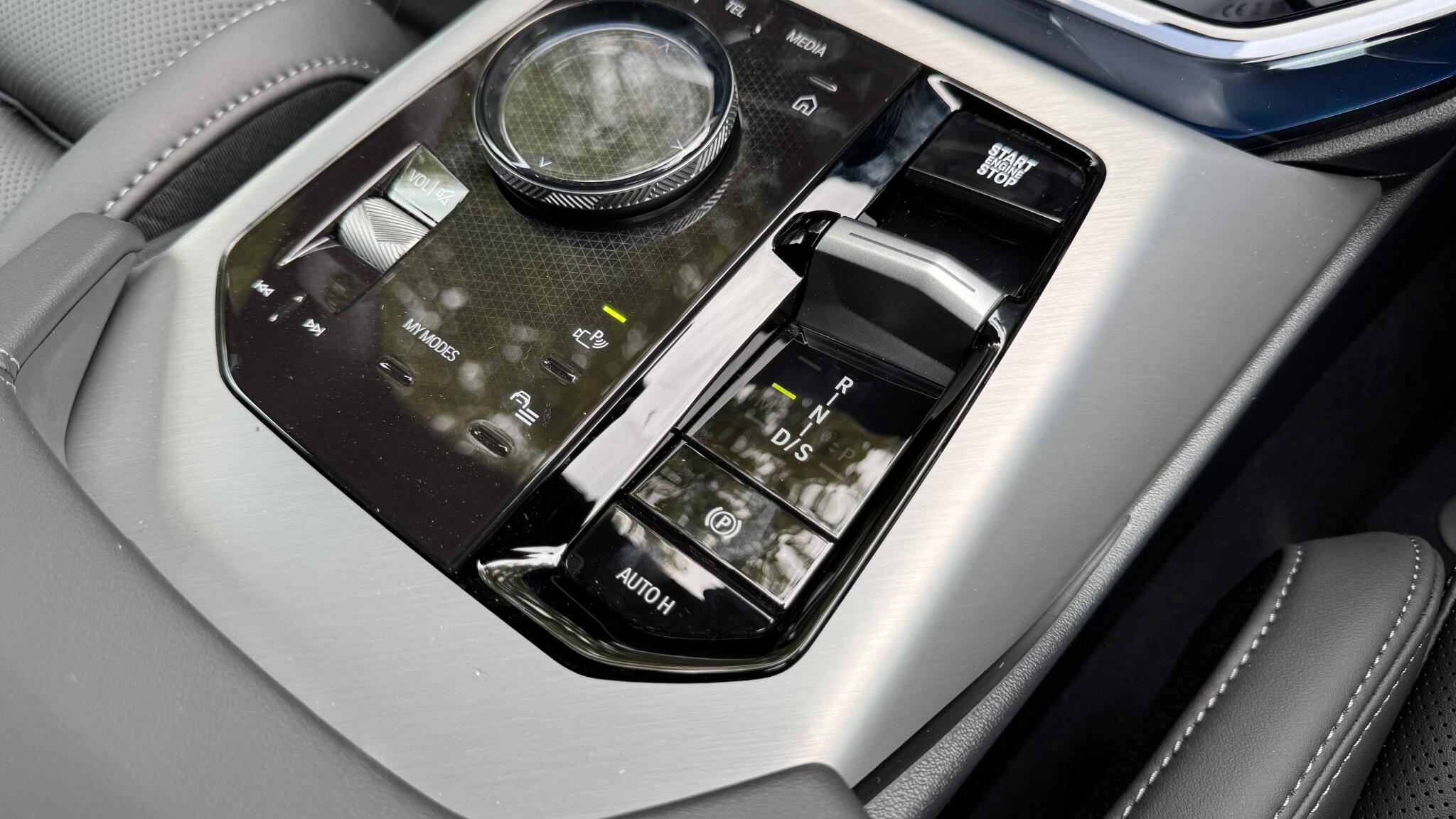 BMW X3 view 8