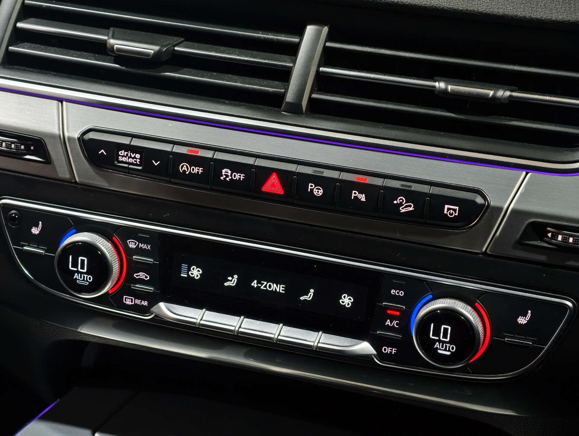 Audi Q7 view 42