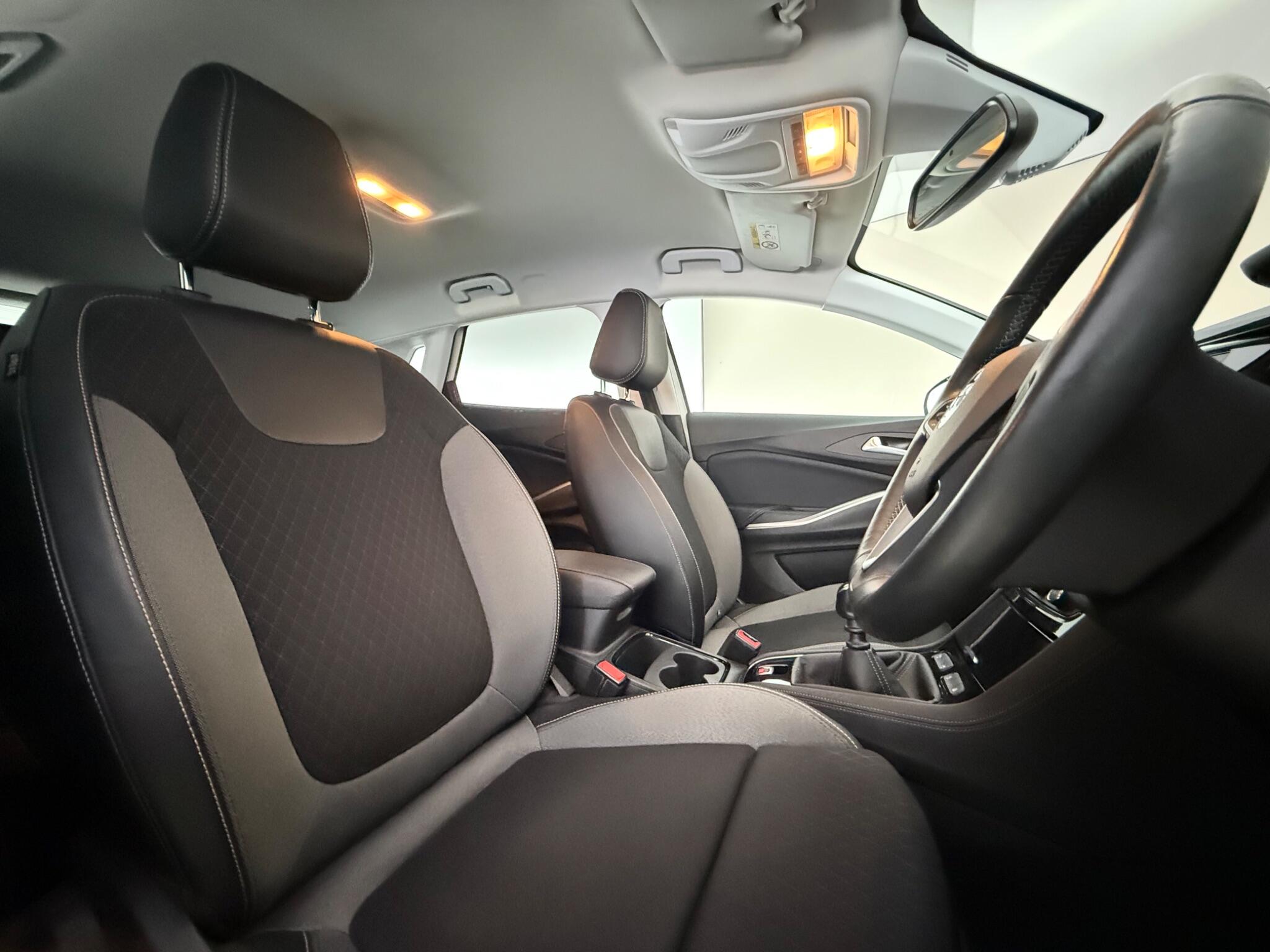Vauxhall Grandland view 34