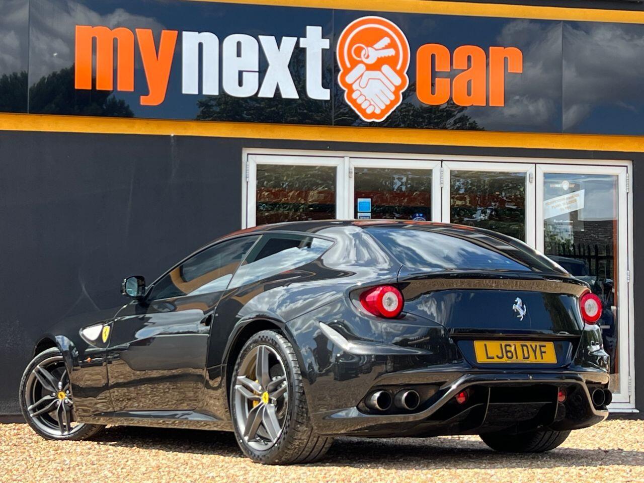 Ferrari FF view 7