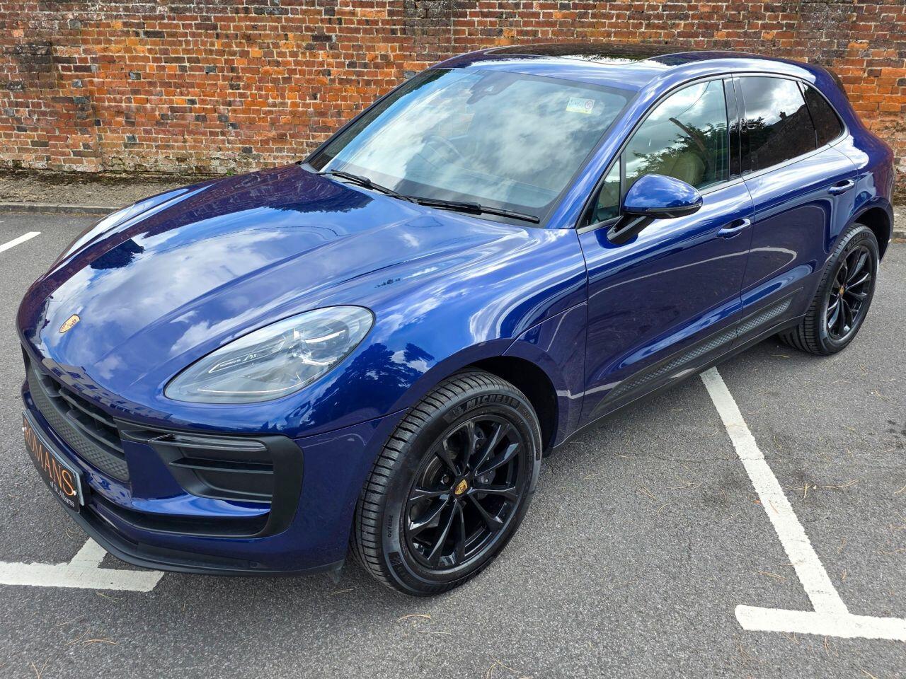 Porsche Macan view 10