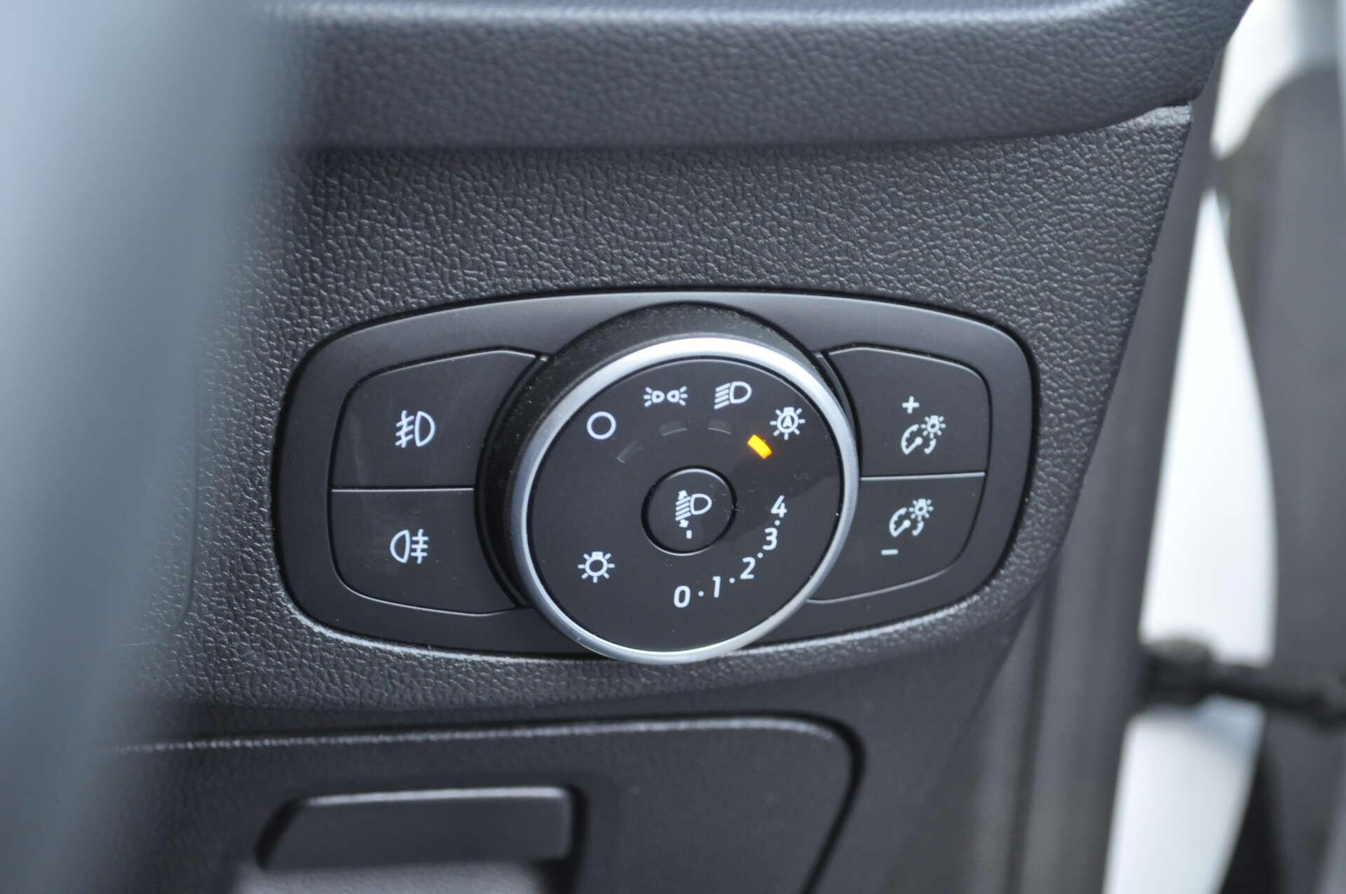 Ford Focus view 27