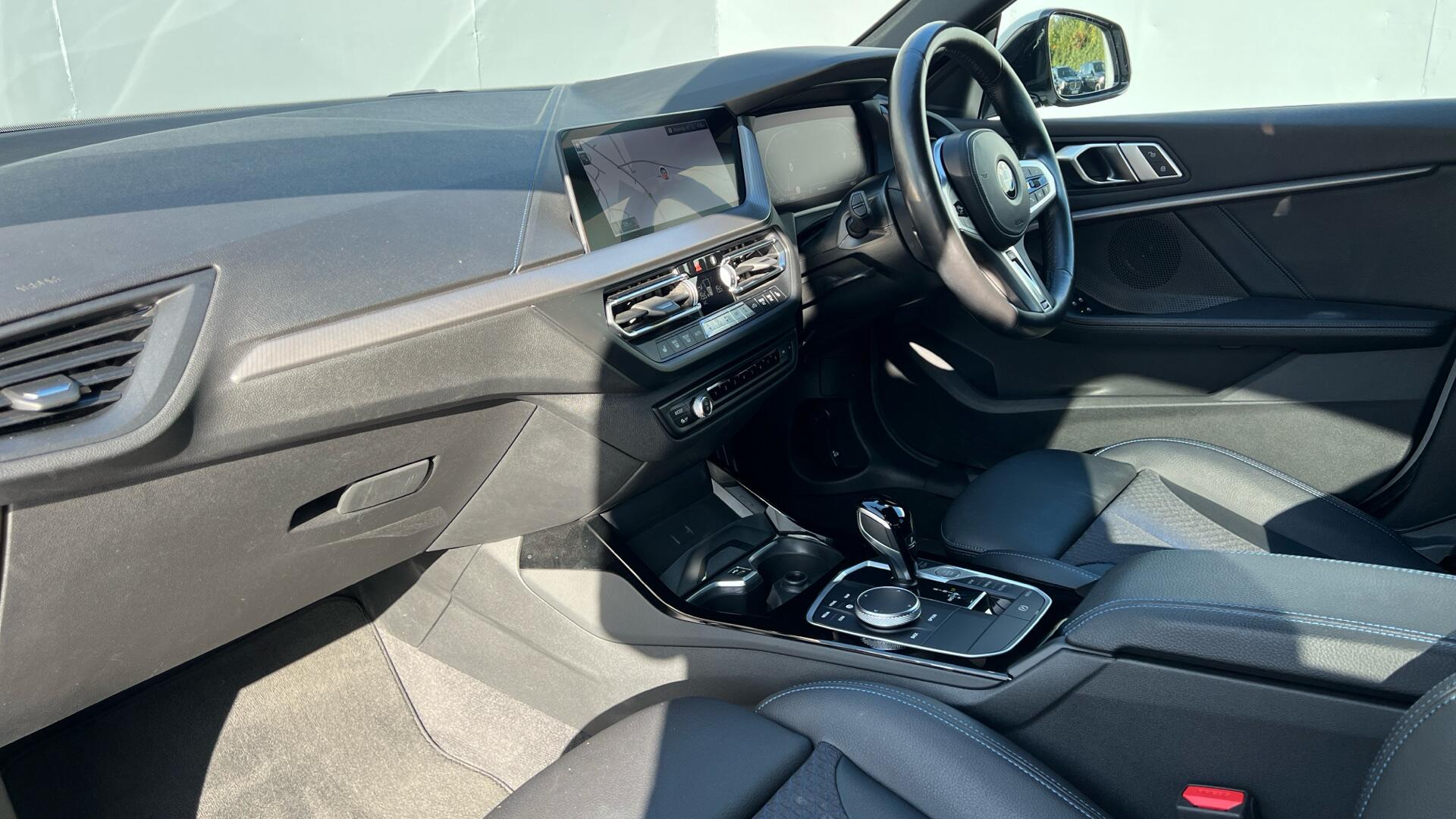 BMW 2 Series view 7