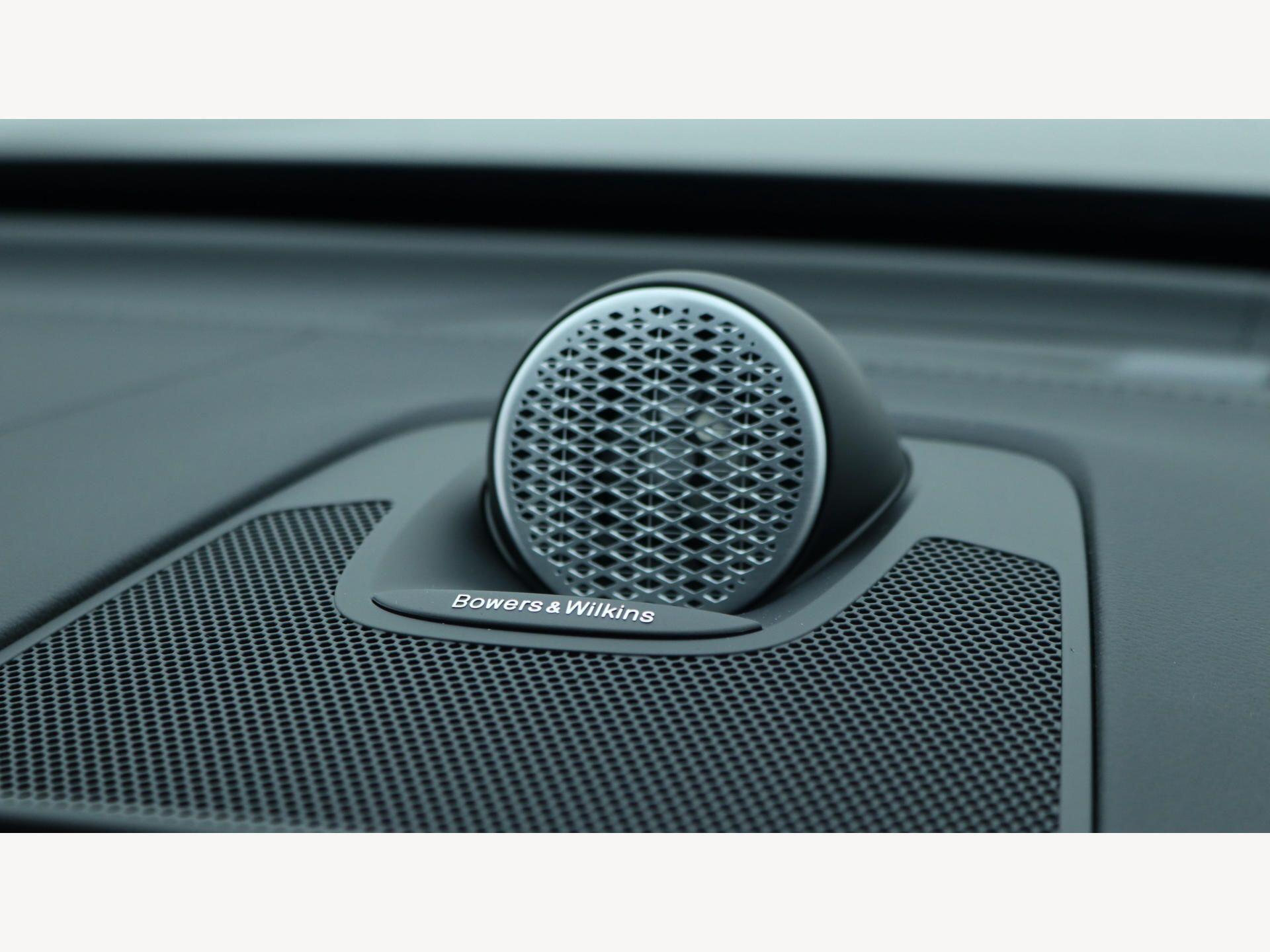 Volvo XC60 view 26