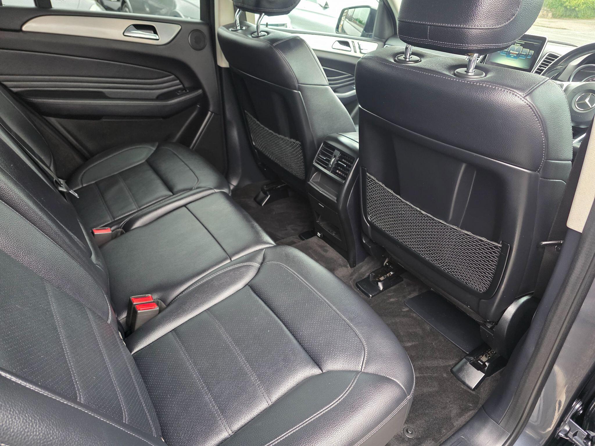 Mercedes-Benz Gle view 15