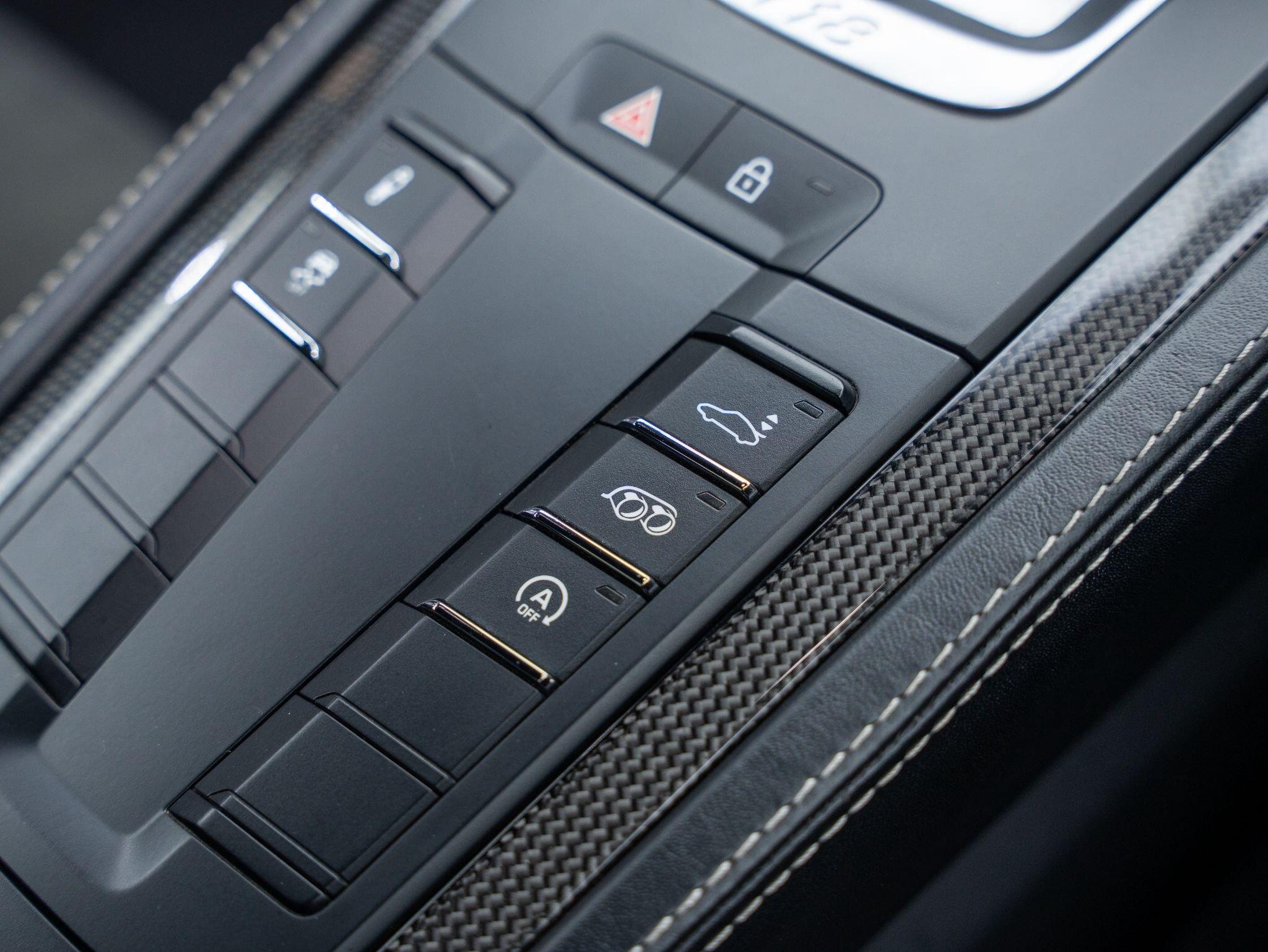 Porsche Cayman view 29