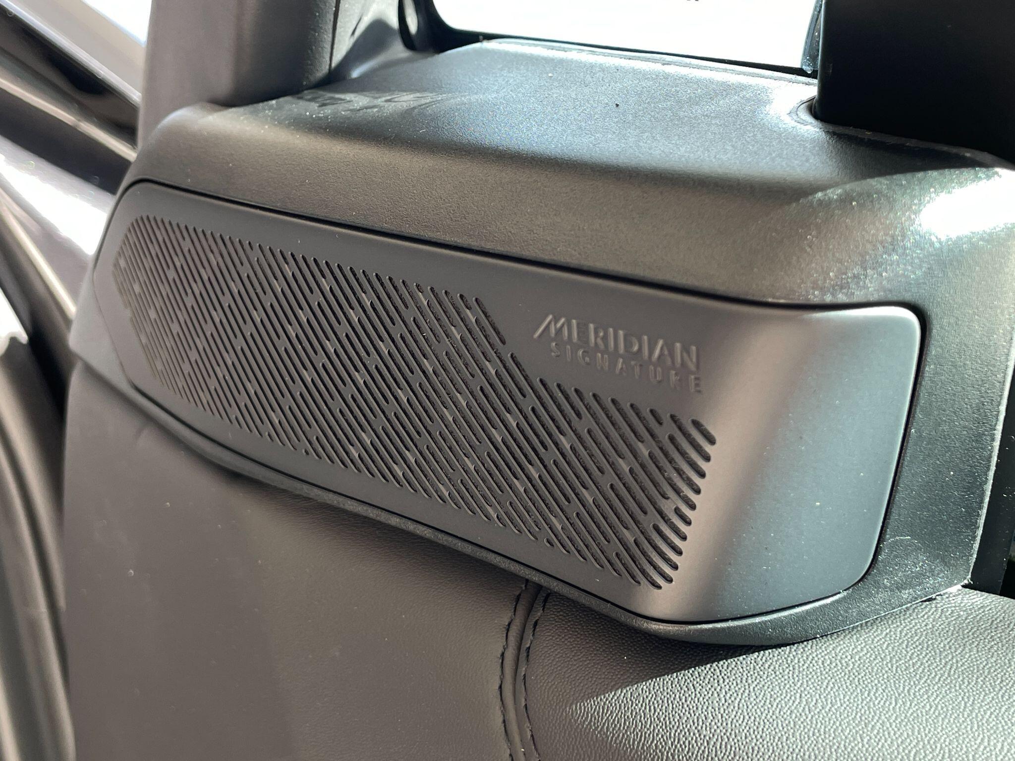 Land Rover Range Rover view 21