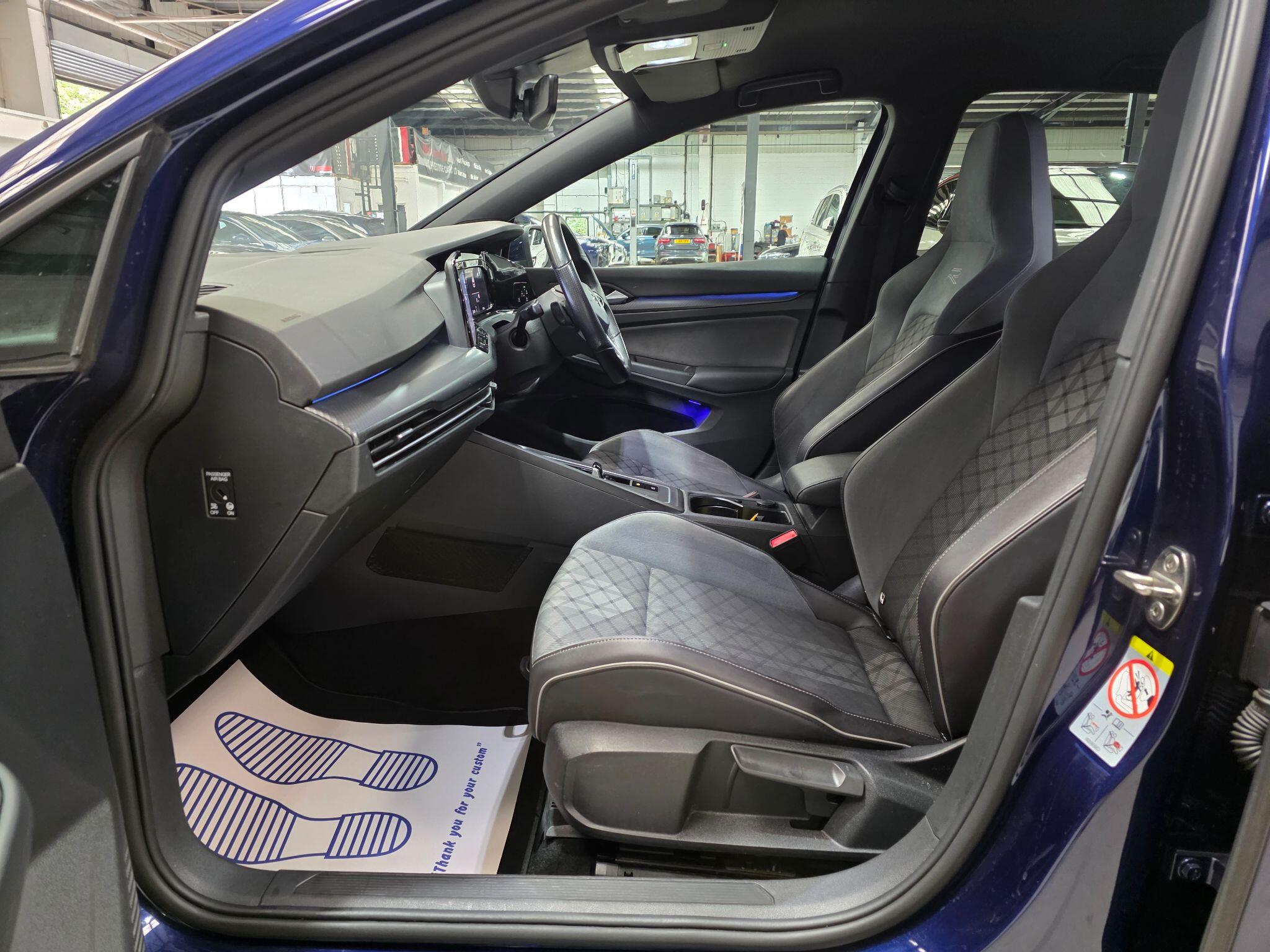 Volkswagen Golf view 23