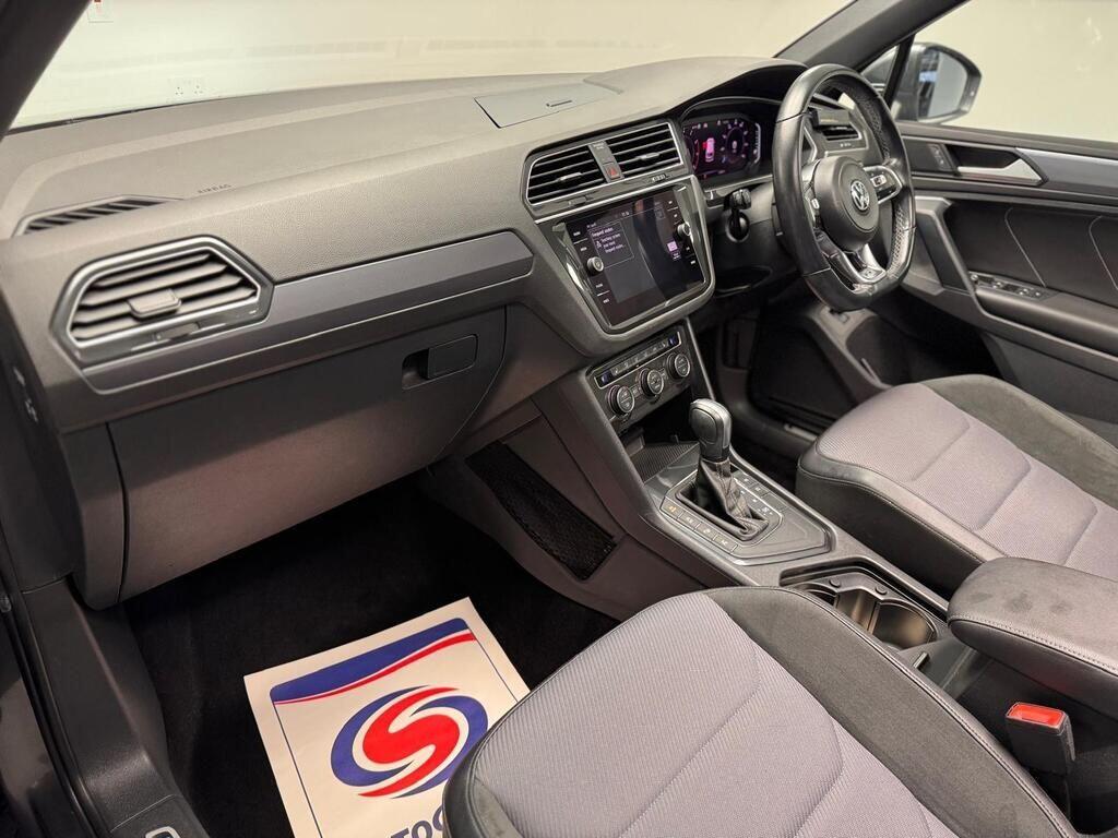 Volkswagen Tiguan view 8