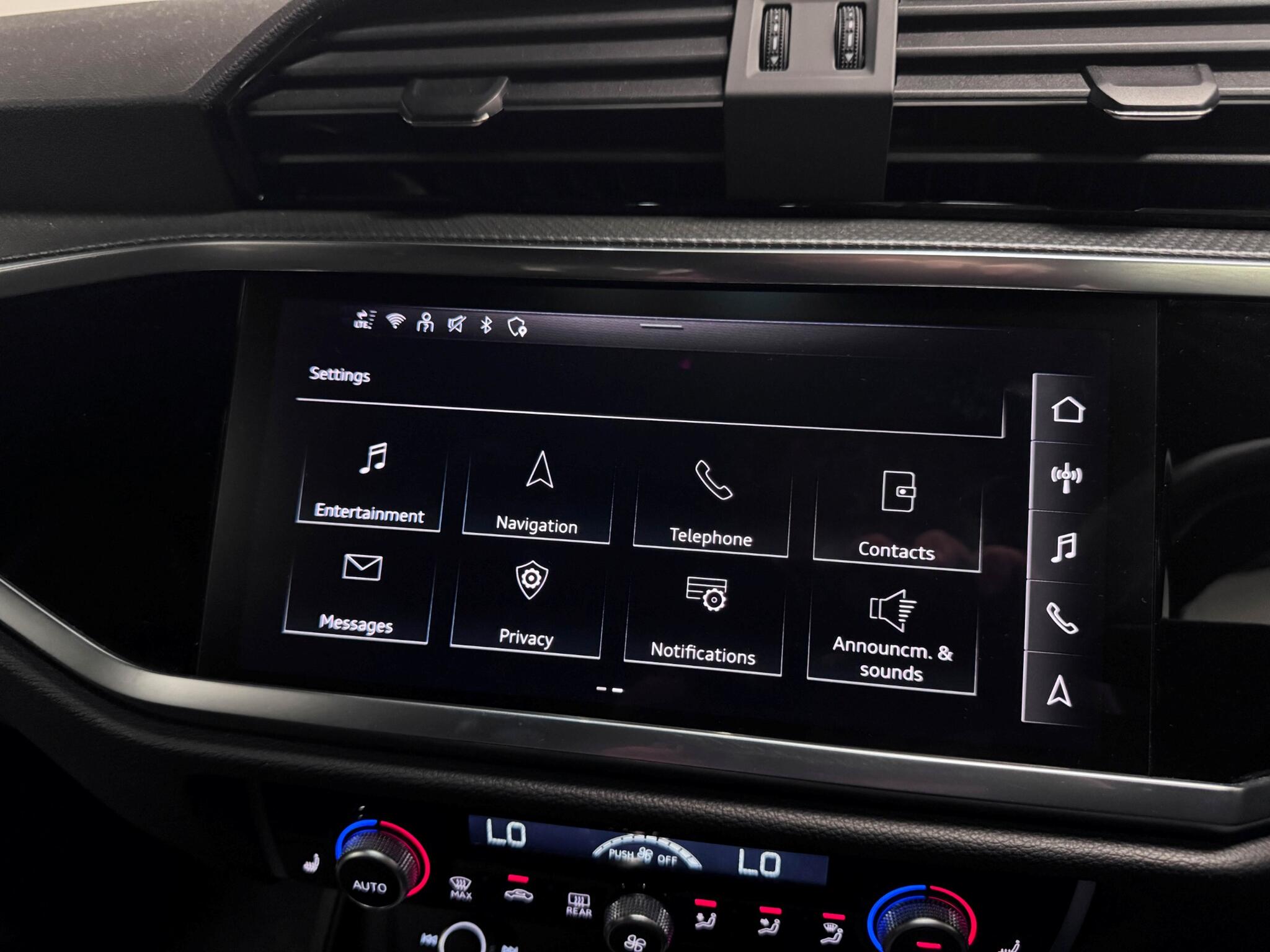 Audi Q3 view 61