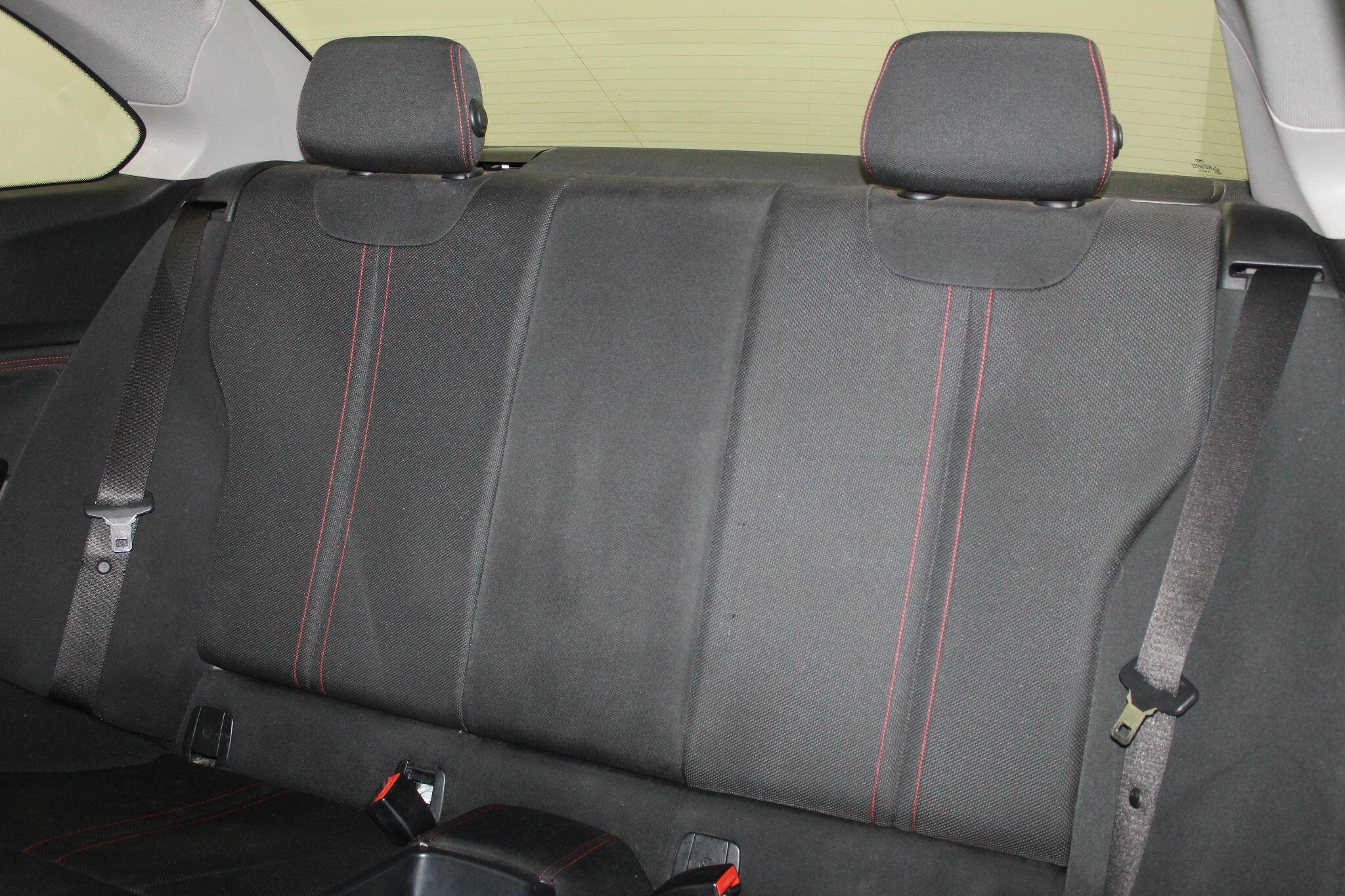 BMW 2 Series view 42