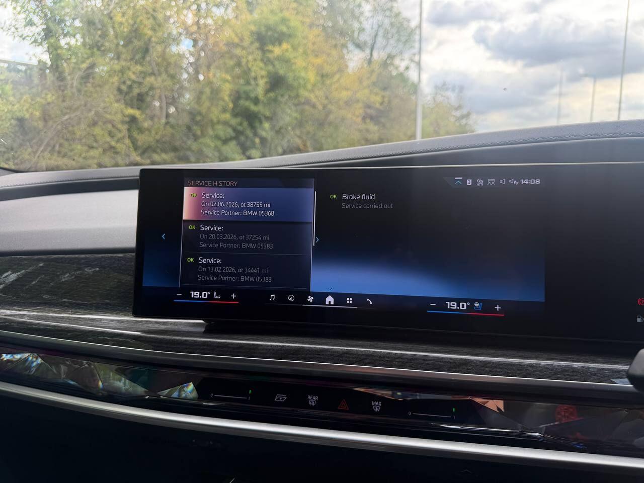 BMW 7 Series view 71