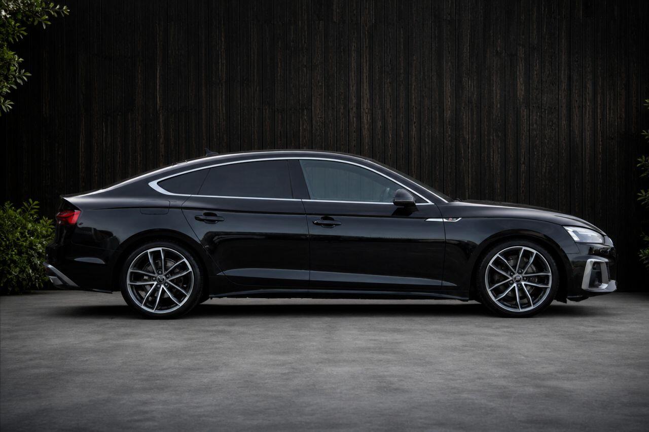 Audi A5 view 5