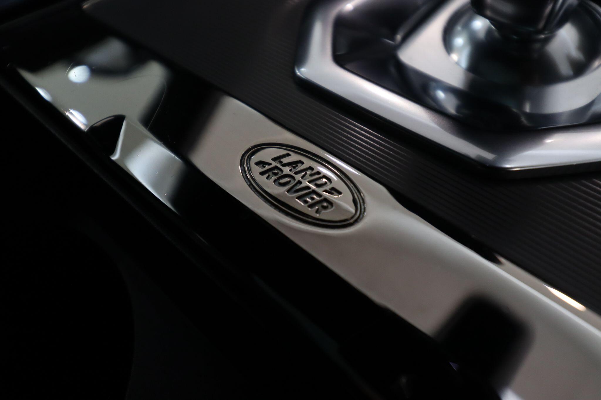 Land Rover Range Rover Evoque view 21
