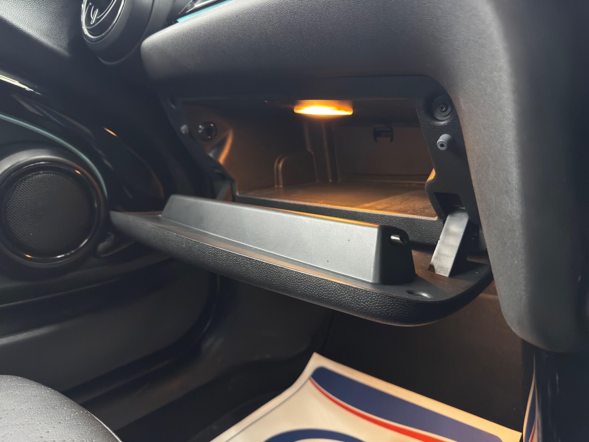 MINI Hatch view 38