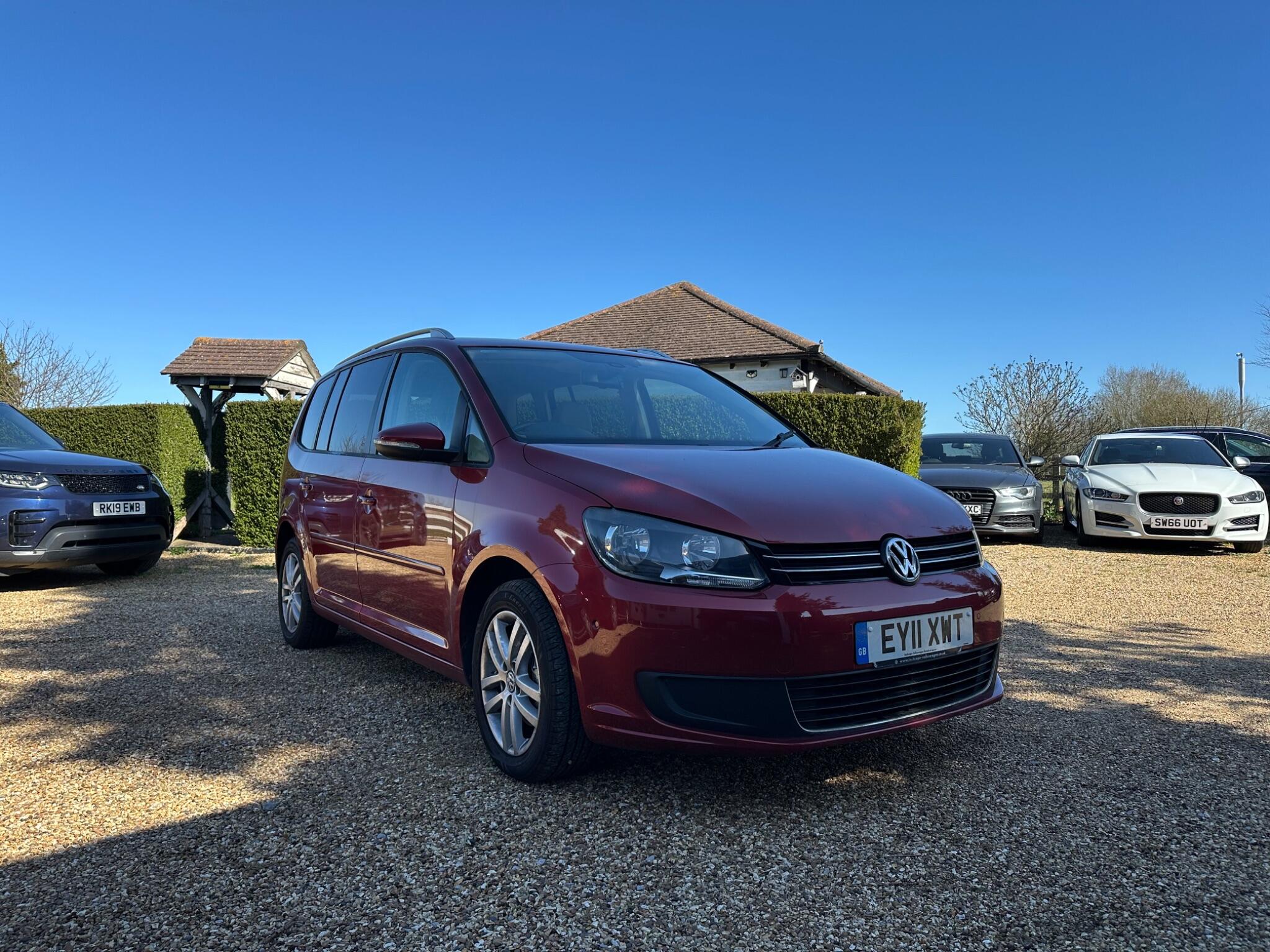 Volkswagen Touran view 6