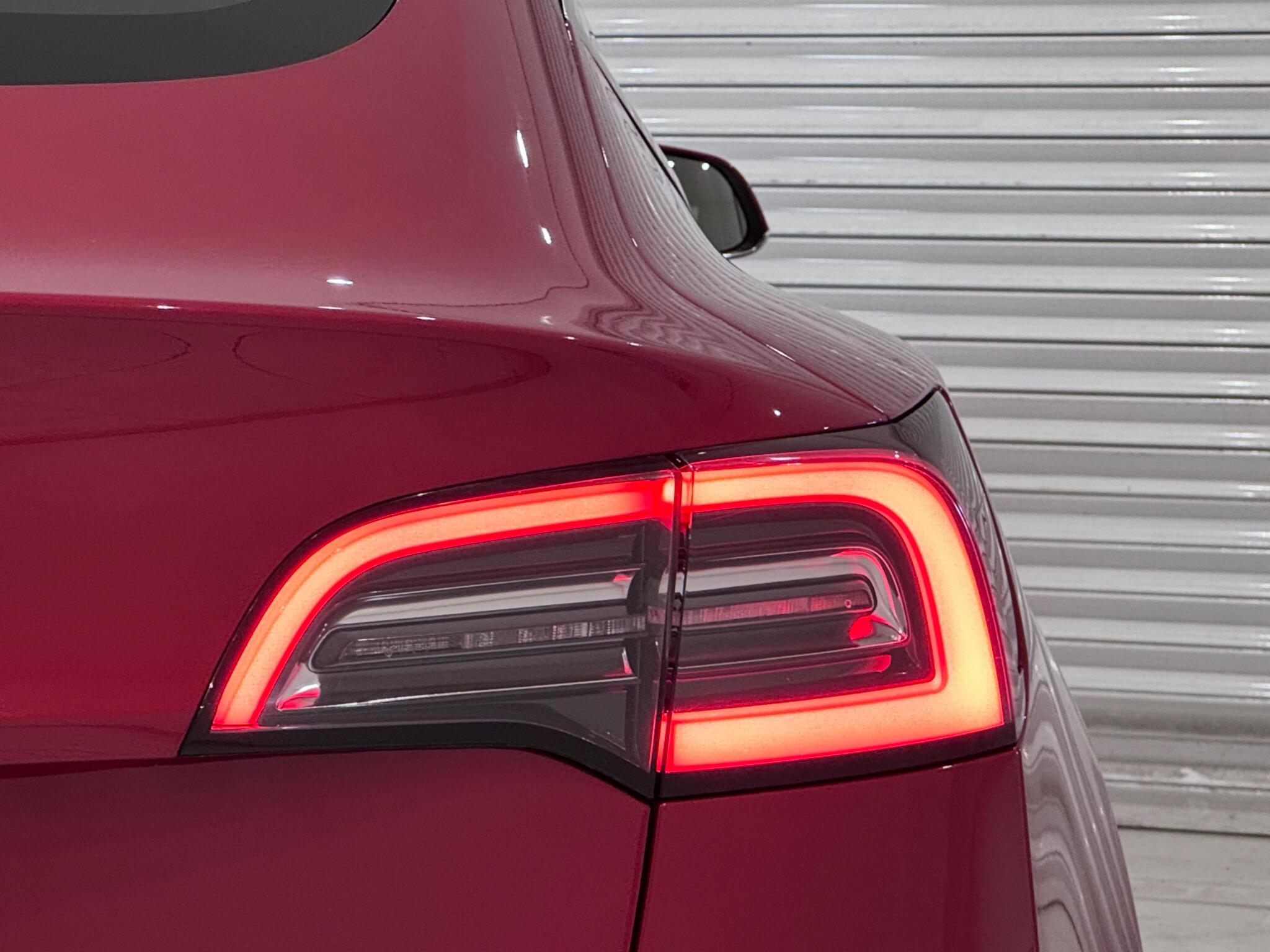 Tesla Model 3 view 22
