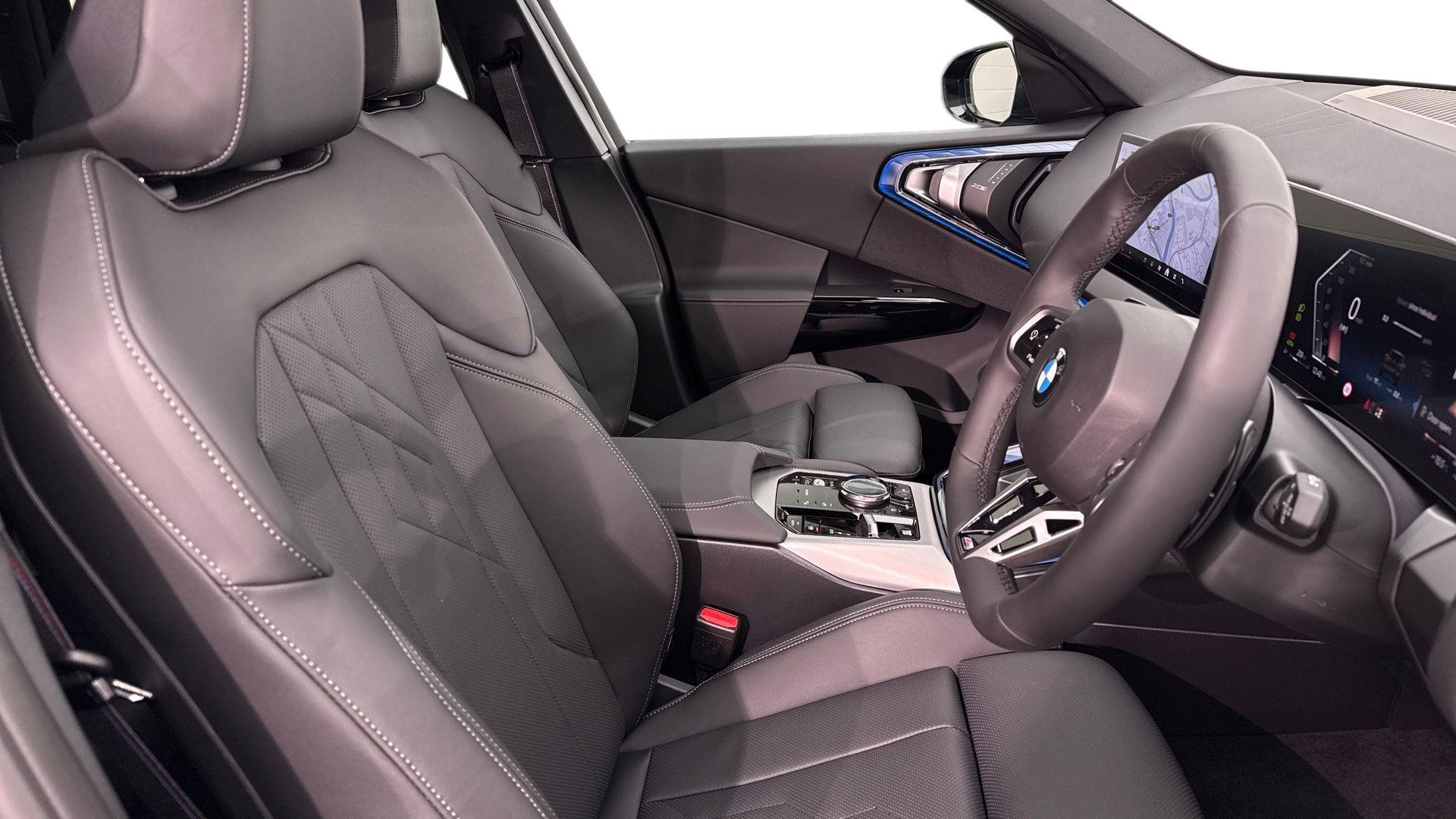 BMW X3 view 11