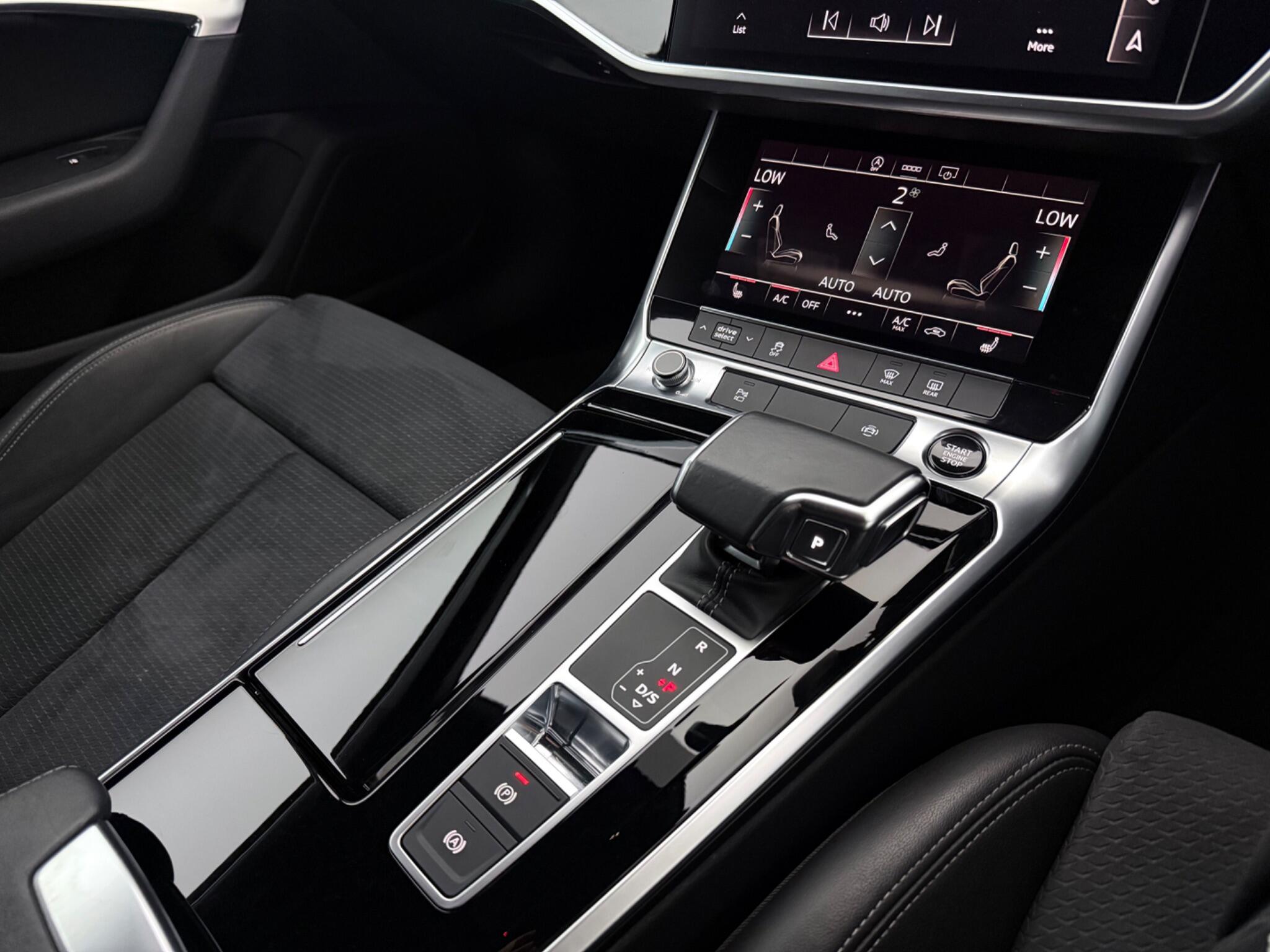 Audi A6 view 19