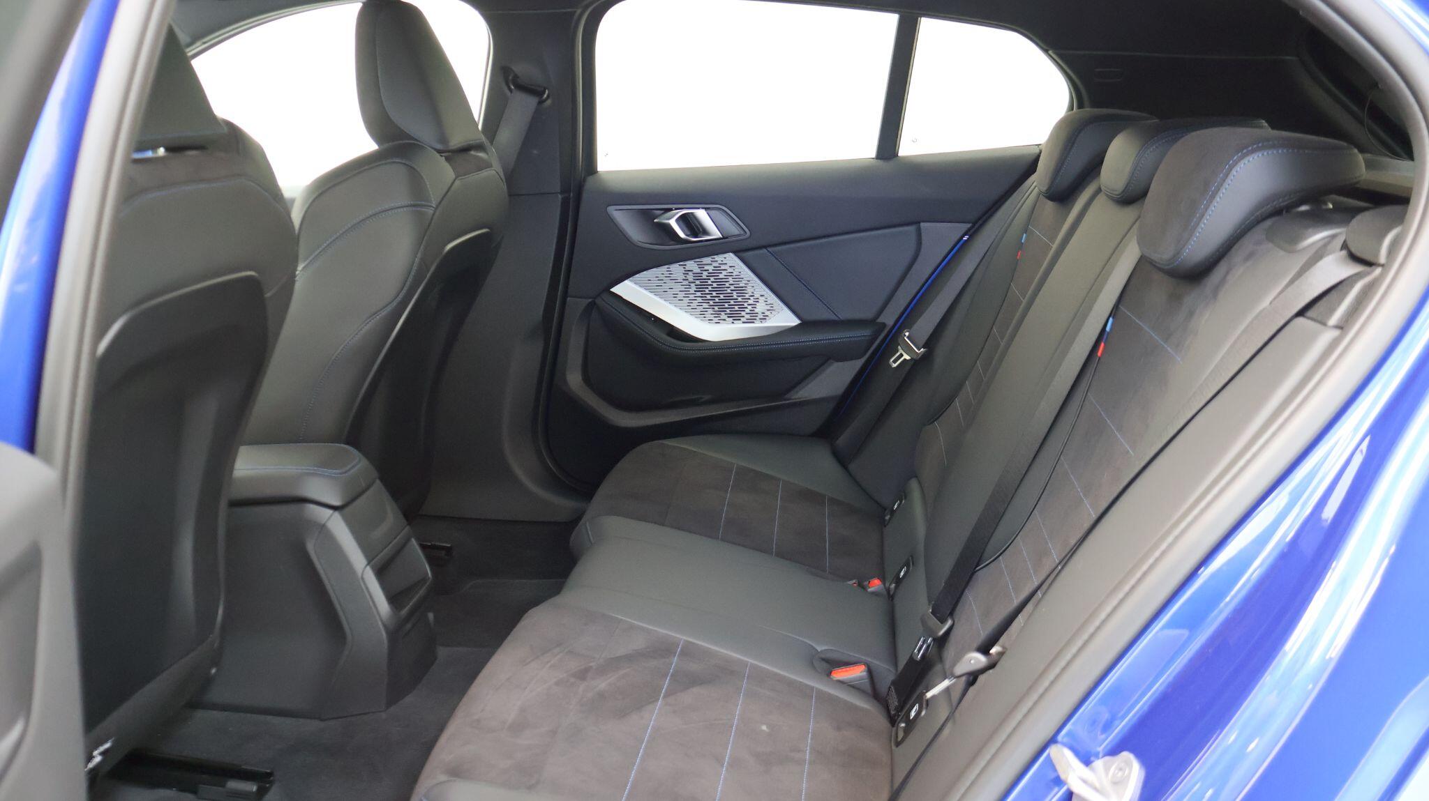 BMW 1 Series view 10