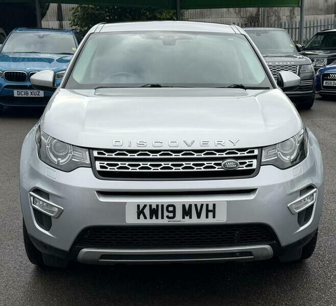 Land Rover Discovery Sport view 10
