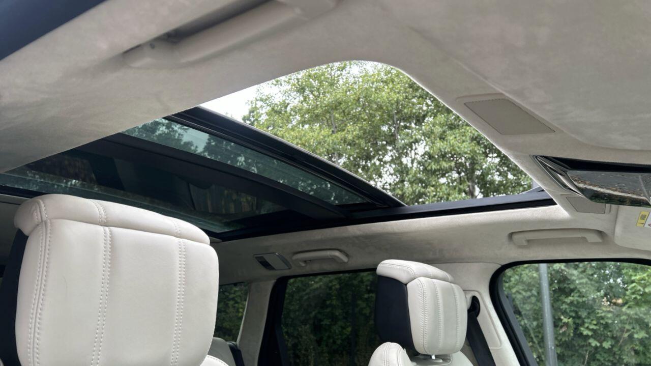 Land Rover Range Rover Sport view 13