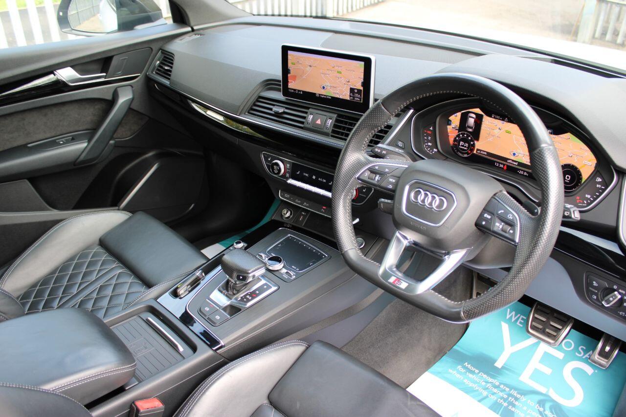 Audi Q5 view 2