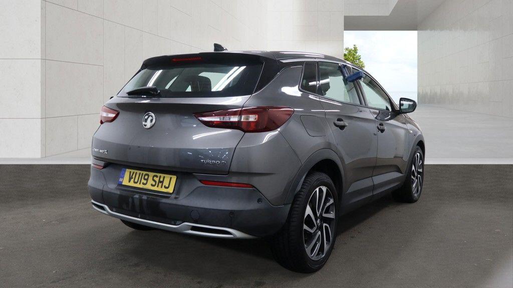 Vauxhall Grandland X view 3
