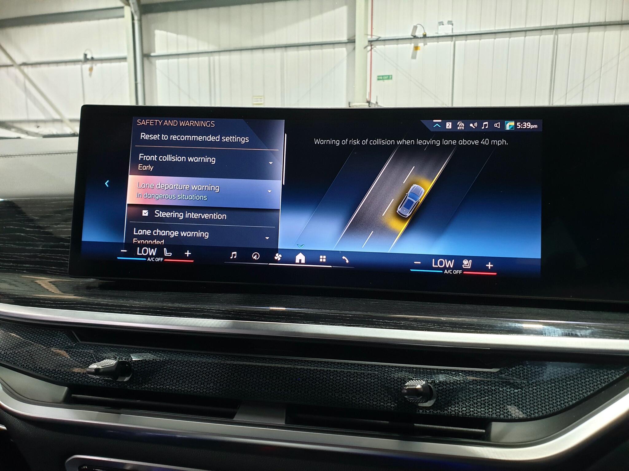 BMW X5 view 81