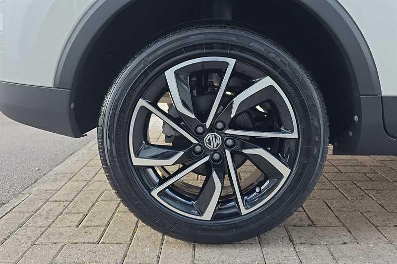 MG ZS view 40