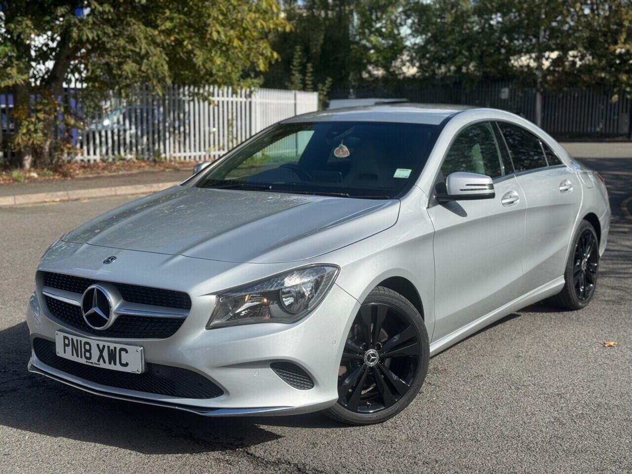 Mercedes-Benz Cla view 3