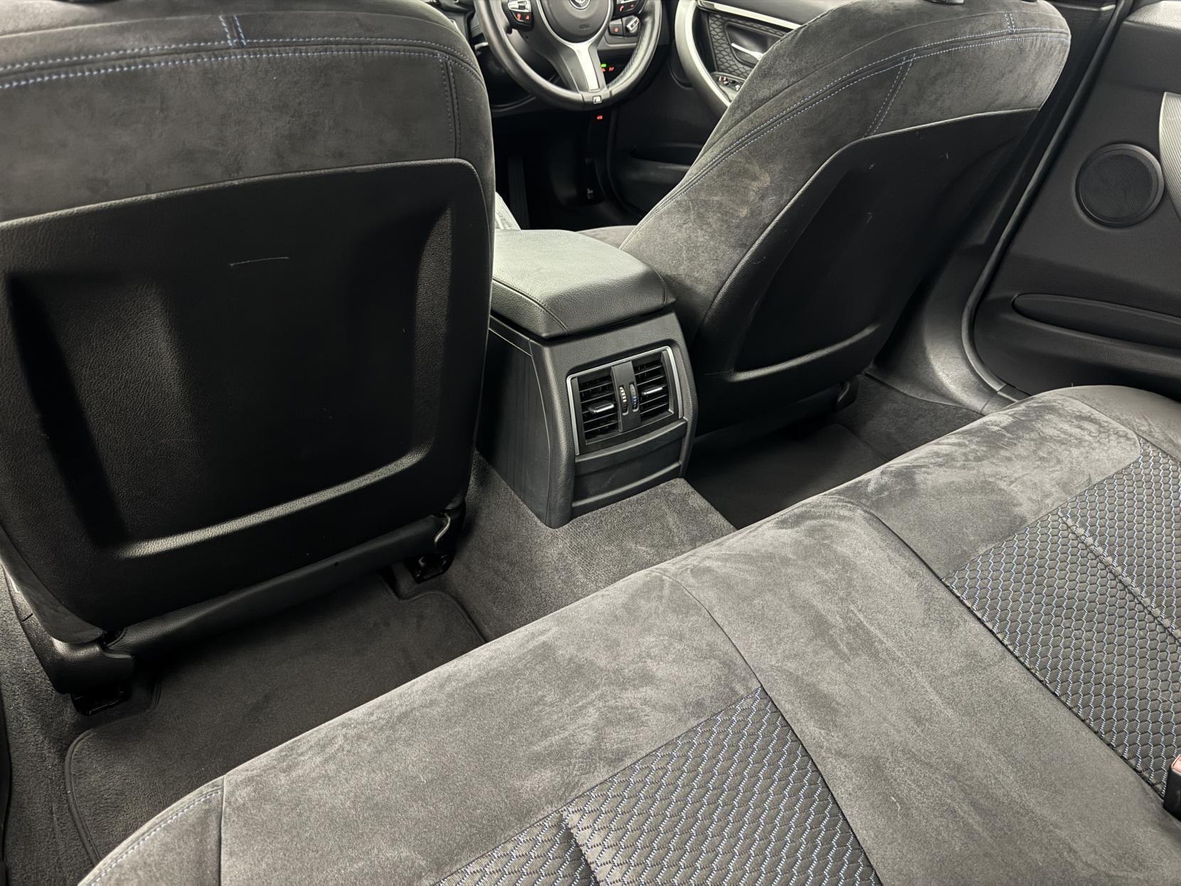 BMW 3 Series view 65