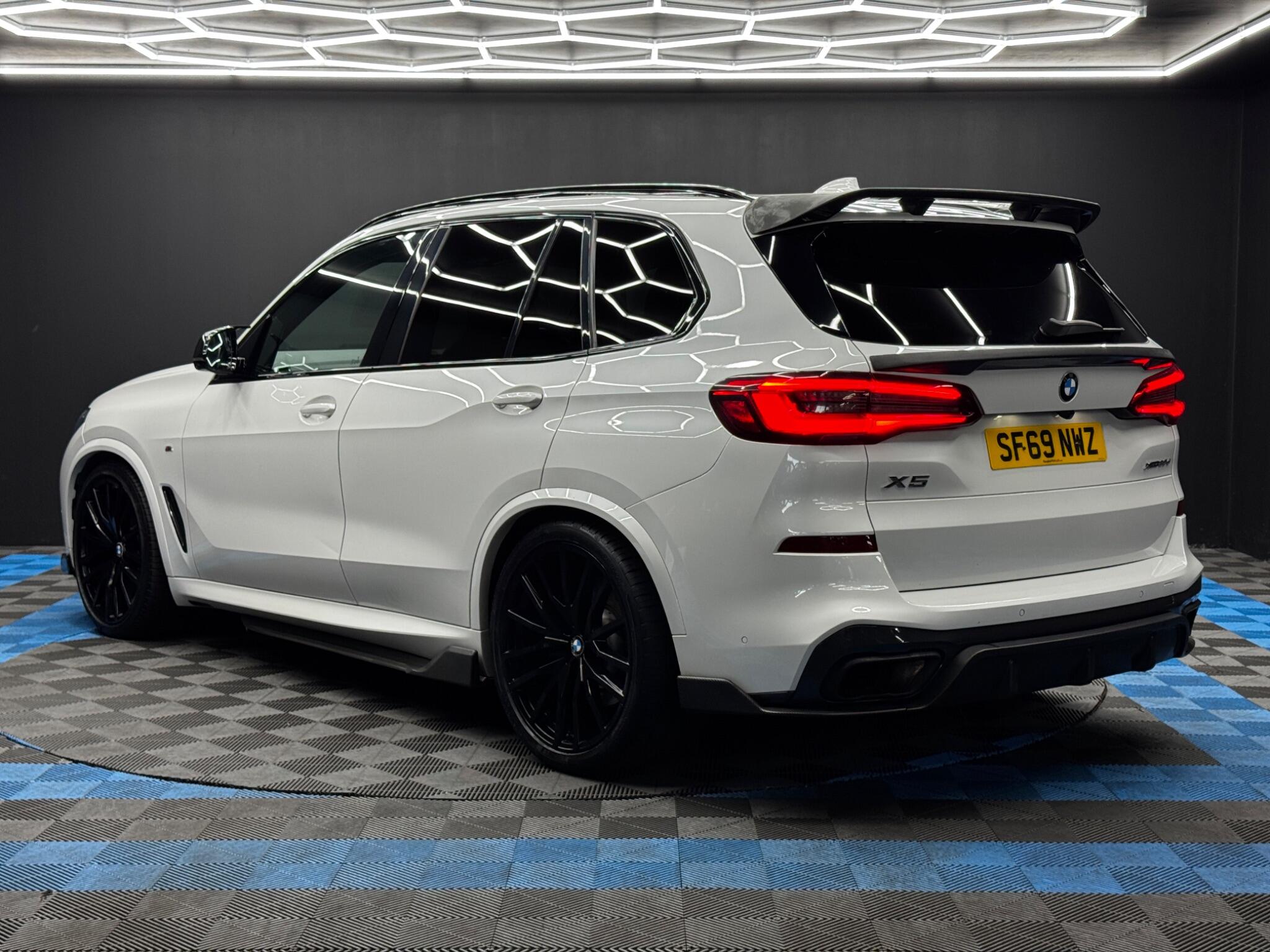 BMW X5 view 7