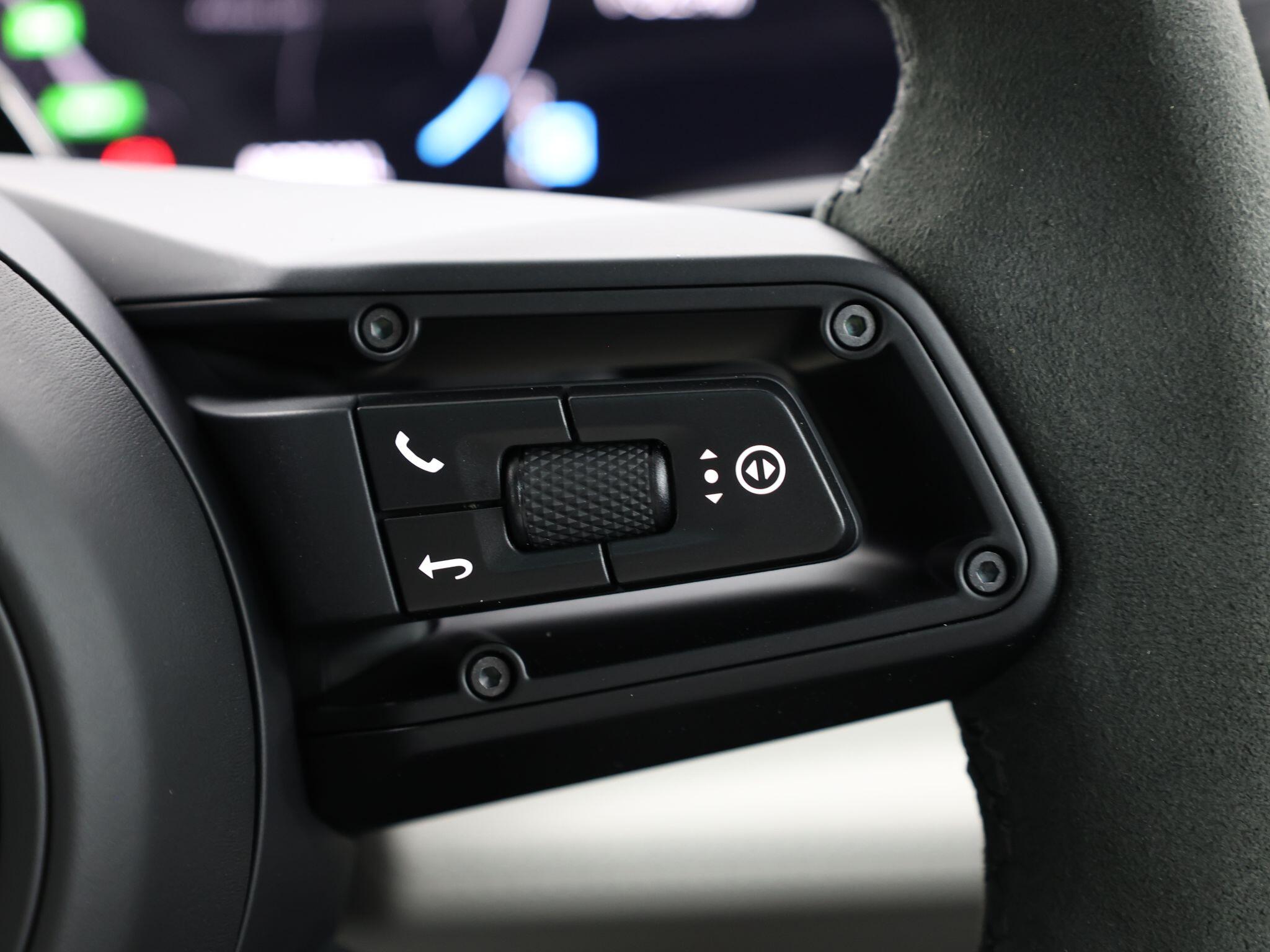 Porsche Taycan view 18