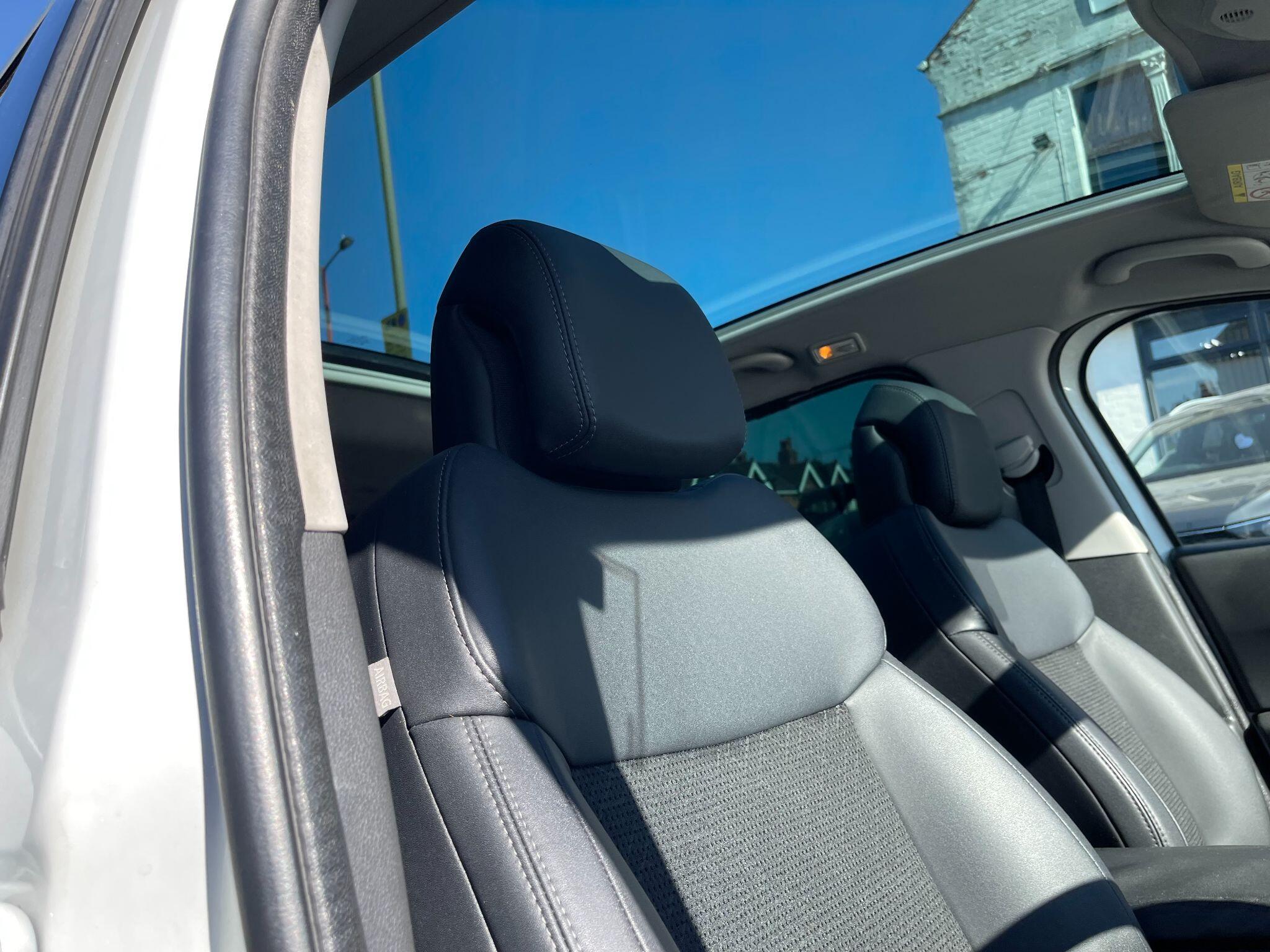 Peugeot 3008 view 8