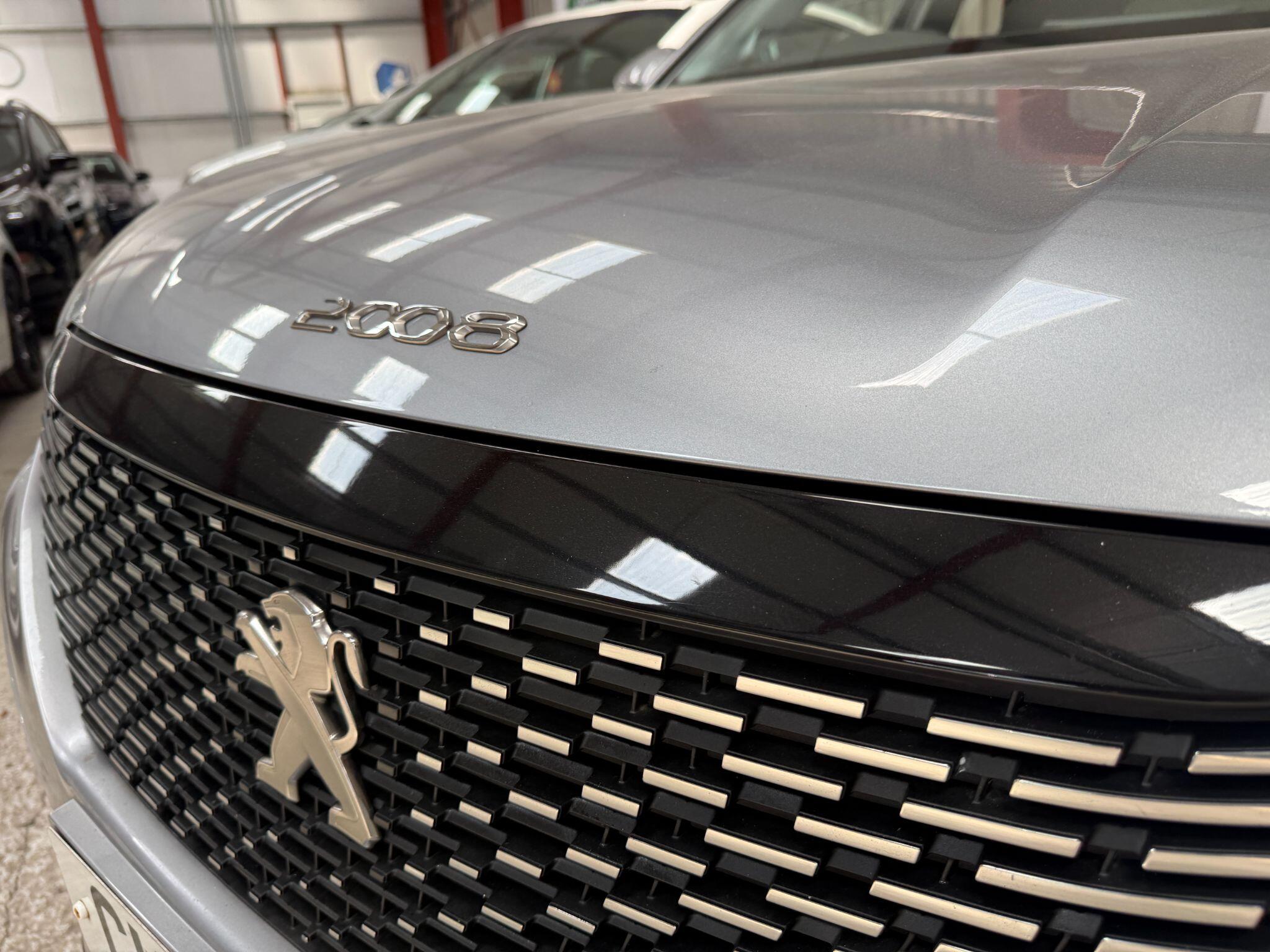 Peugeot 2008 view 14