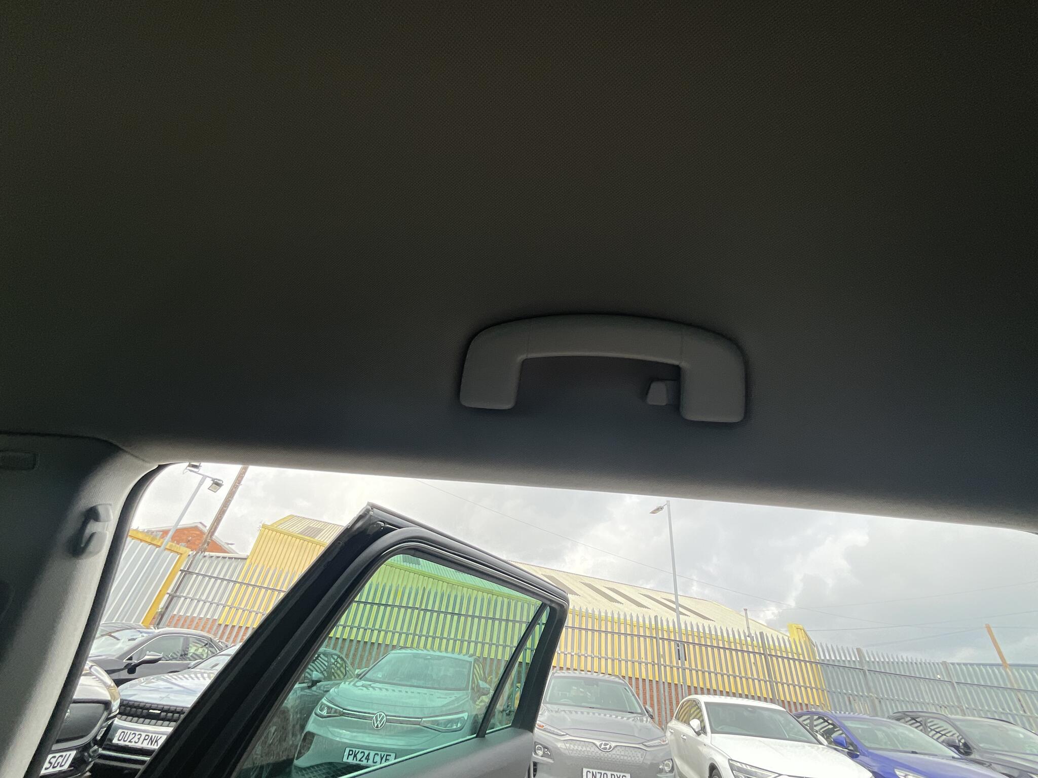 Volkswagen Passat view 35