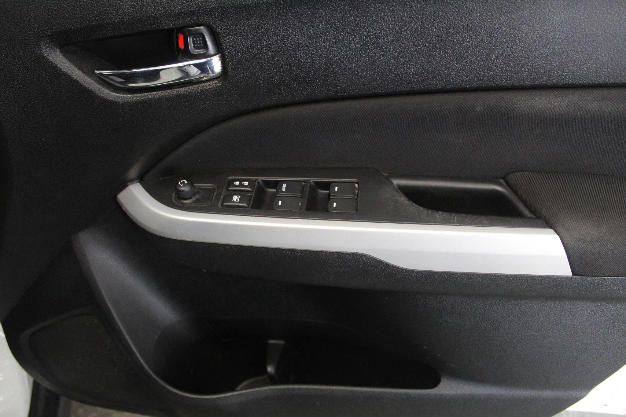 Suzuki Vitara view 43